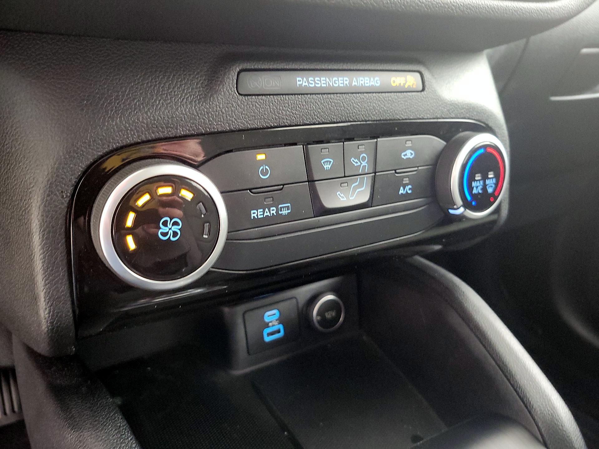 Thumbnail: 2021 Ford Escape - 14