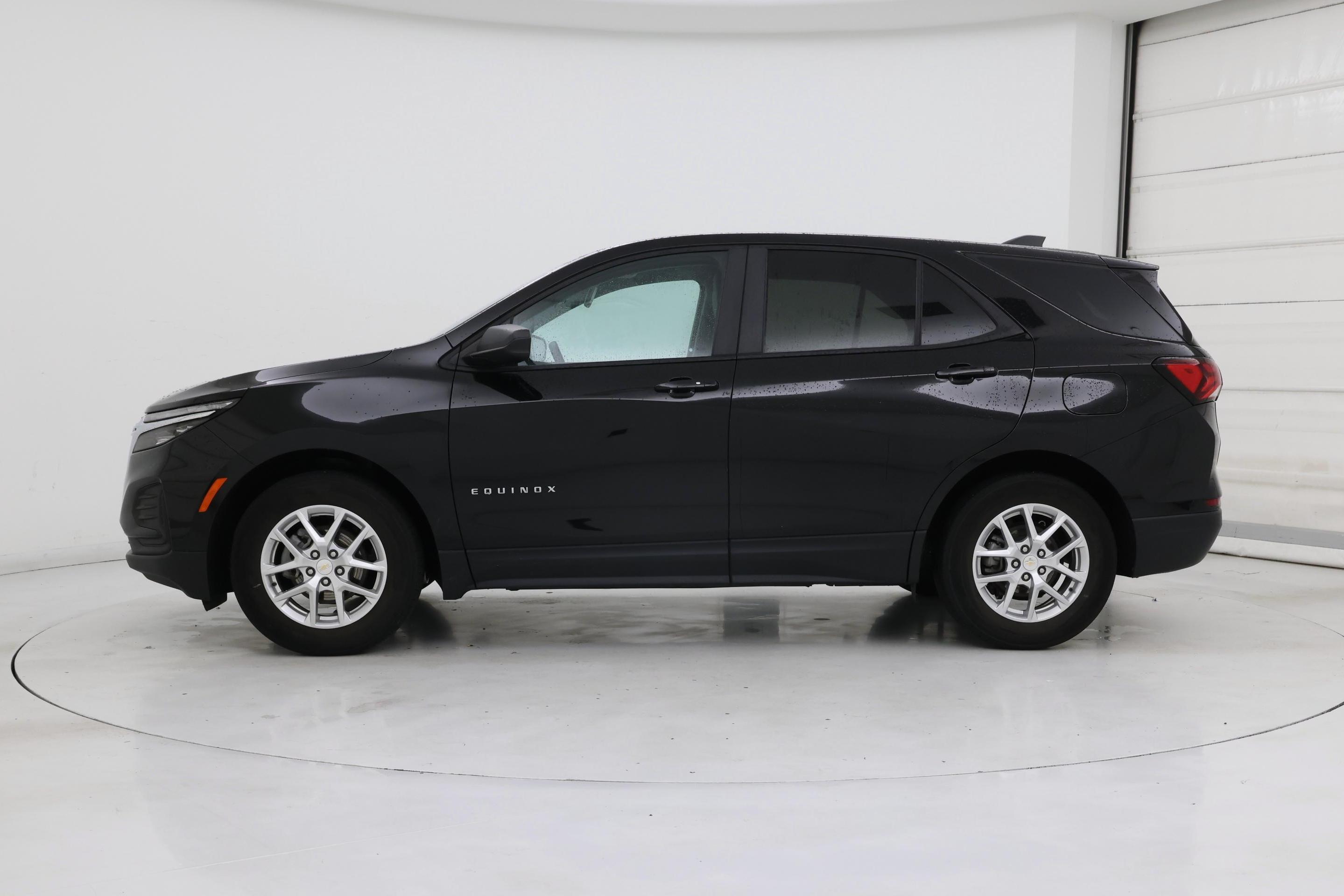 Thumbnail: 2024 Chevrolet Equinox - 3