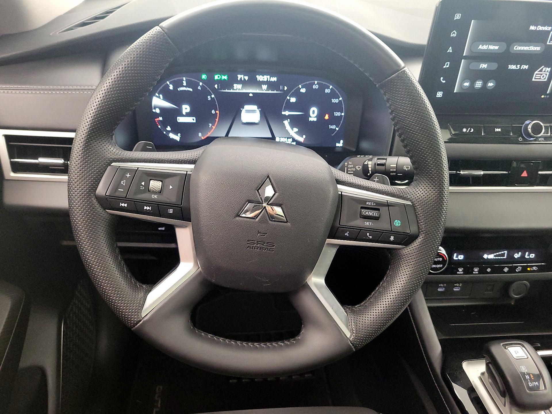 Thumbnail: 2025 Mitsubishi Outlander - 10