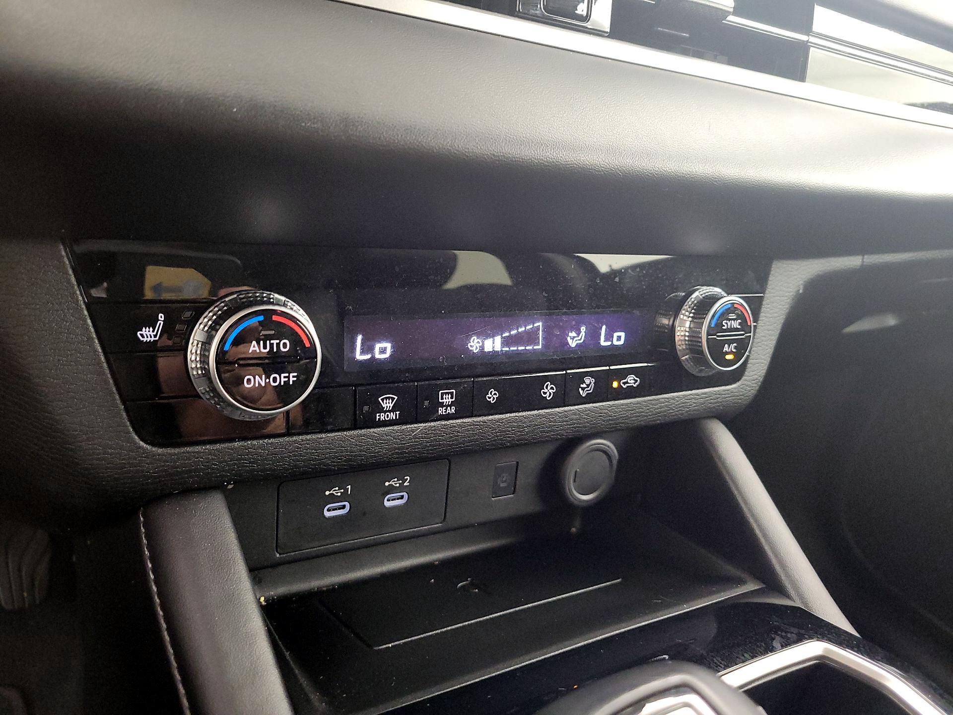 Thumbnail: 2025 Mitsubishi Outlander - 17