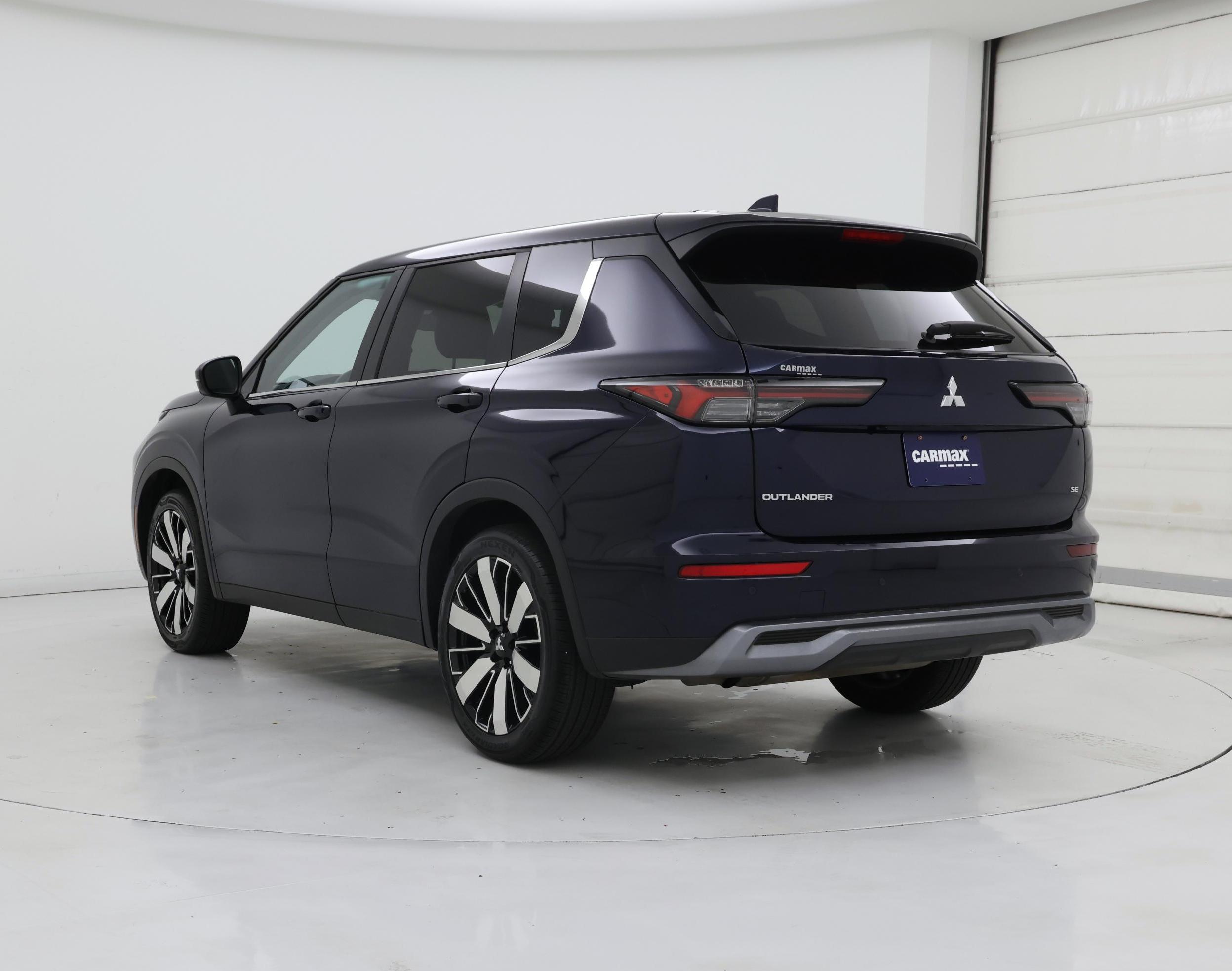 Thumbnail: 2025 Mitsubishi Outlander - 2