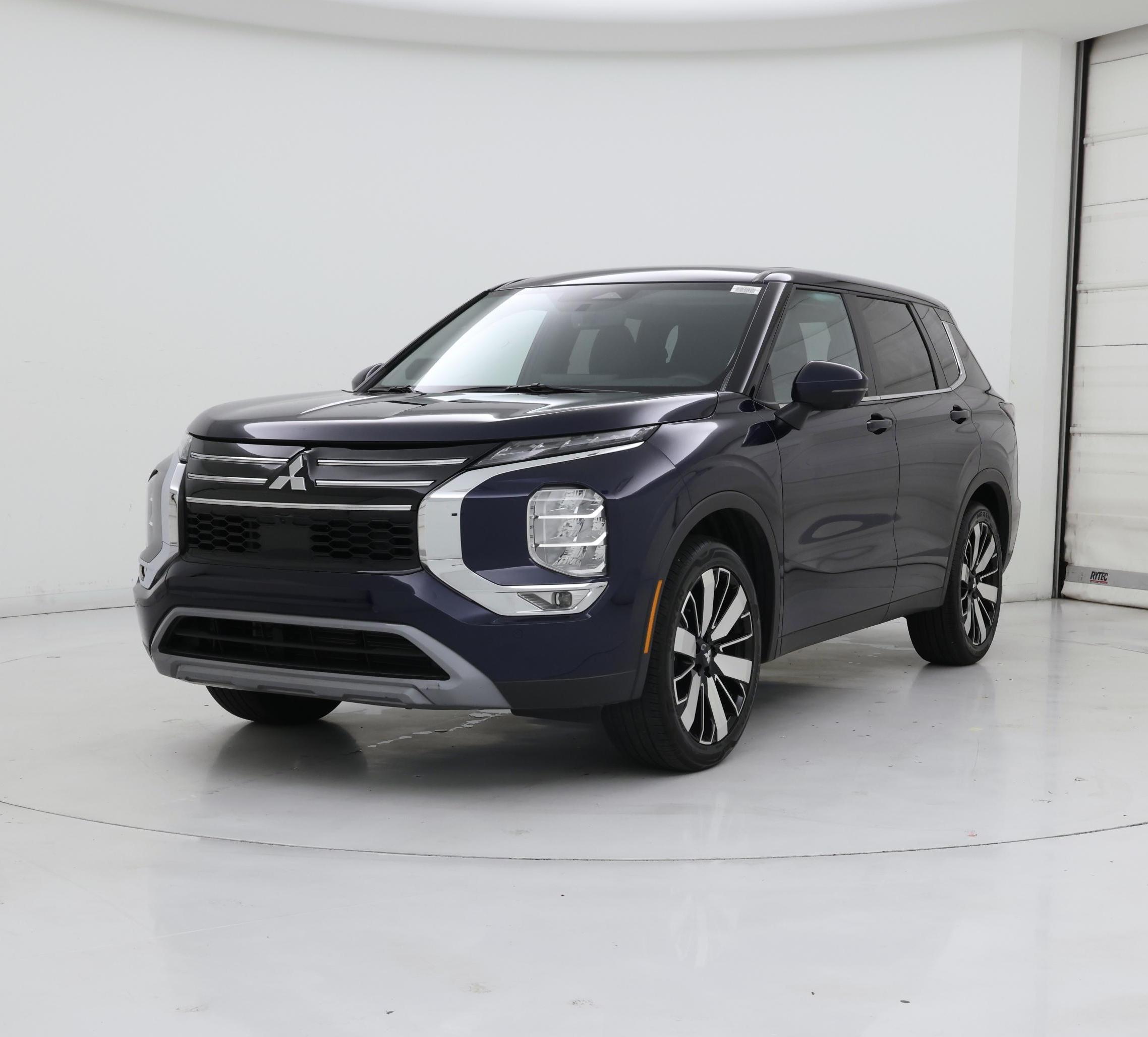 Thumbnail: 2025 Mitsubishi Outlander - 4