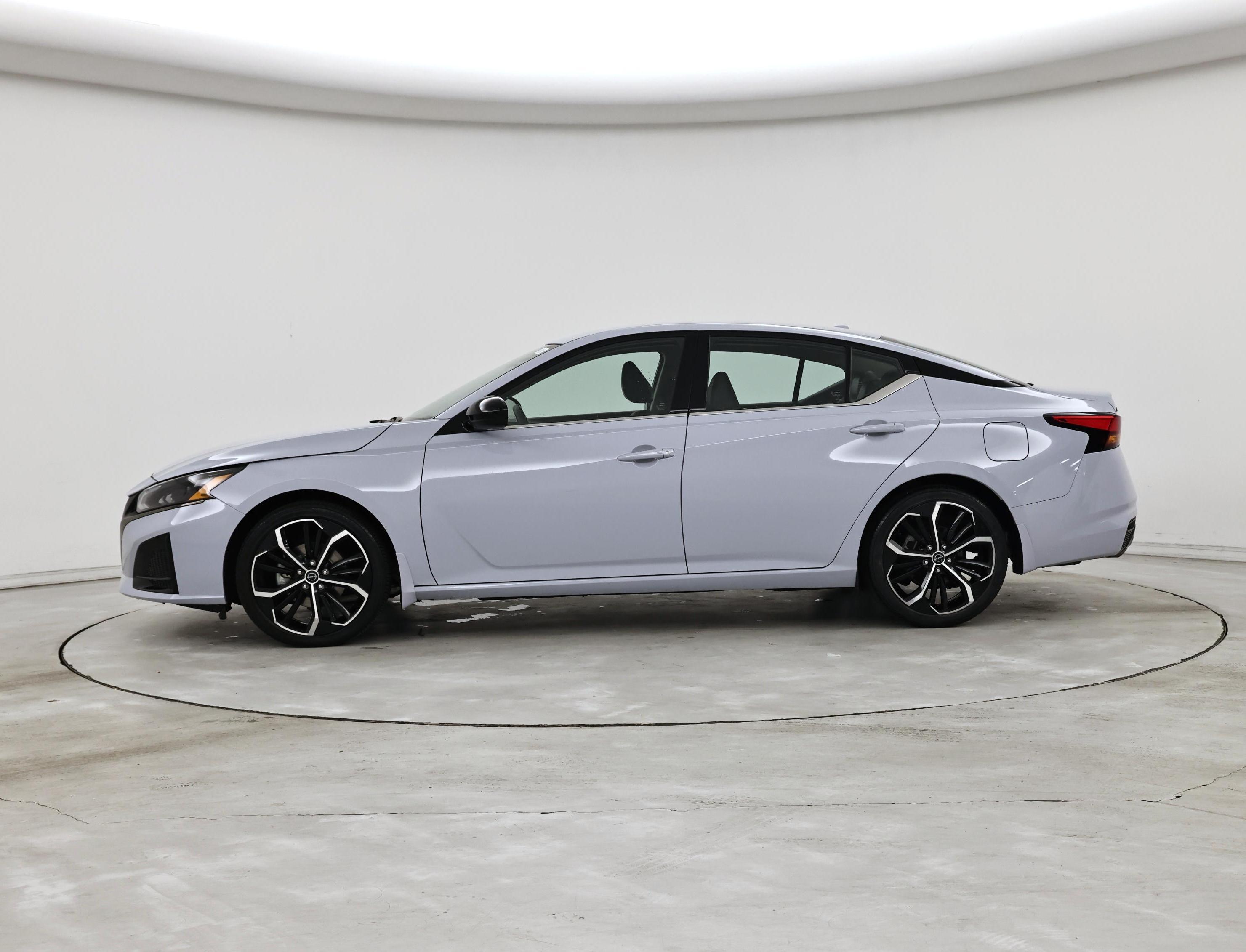 Thumbnail: 2023 Nissan Altima - 3