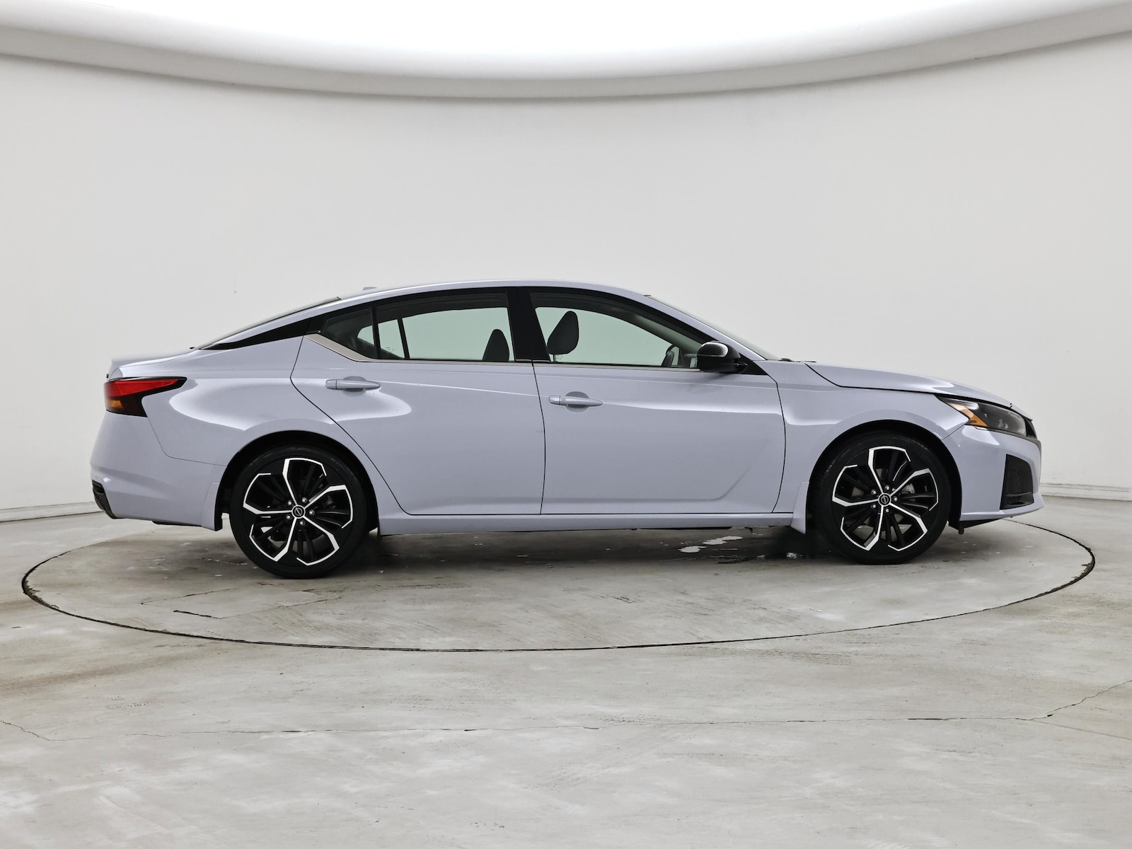 2023 Nissan Altima SR - Photo 8