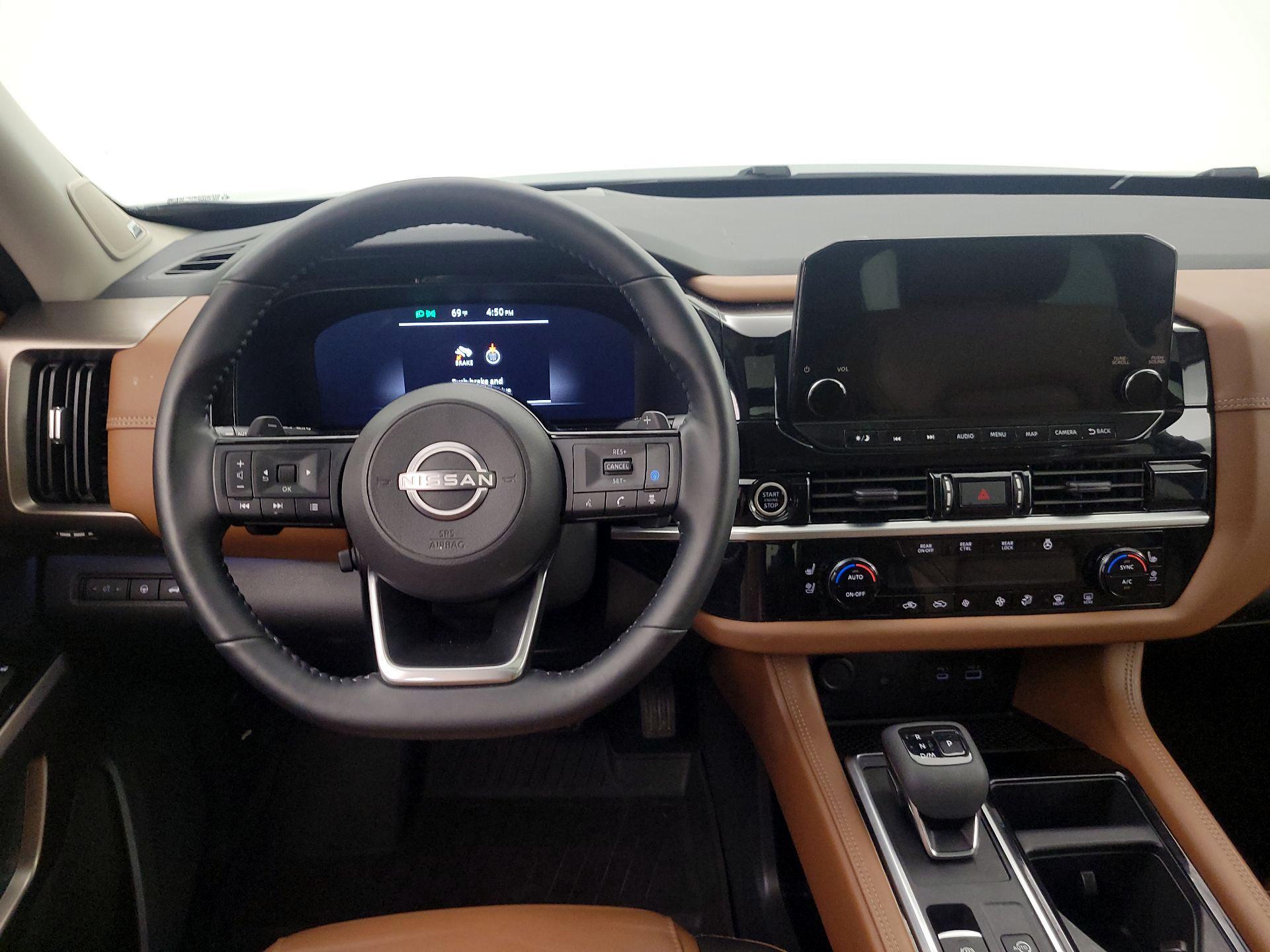 Thumbnail: 2023 Nissan Pathfinder - 10