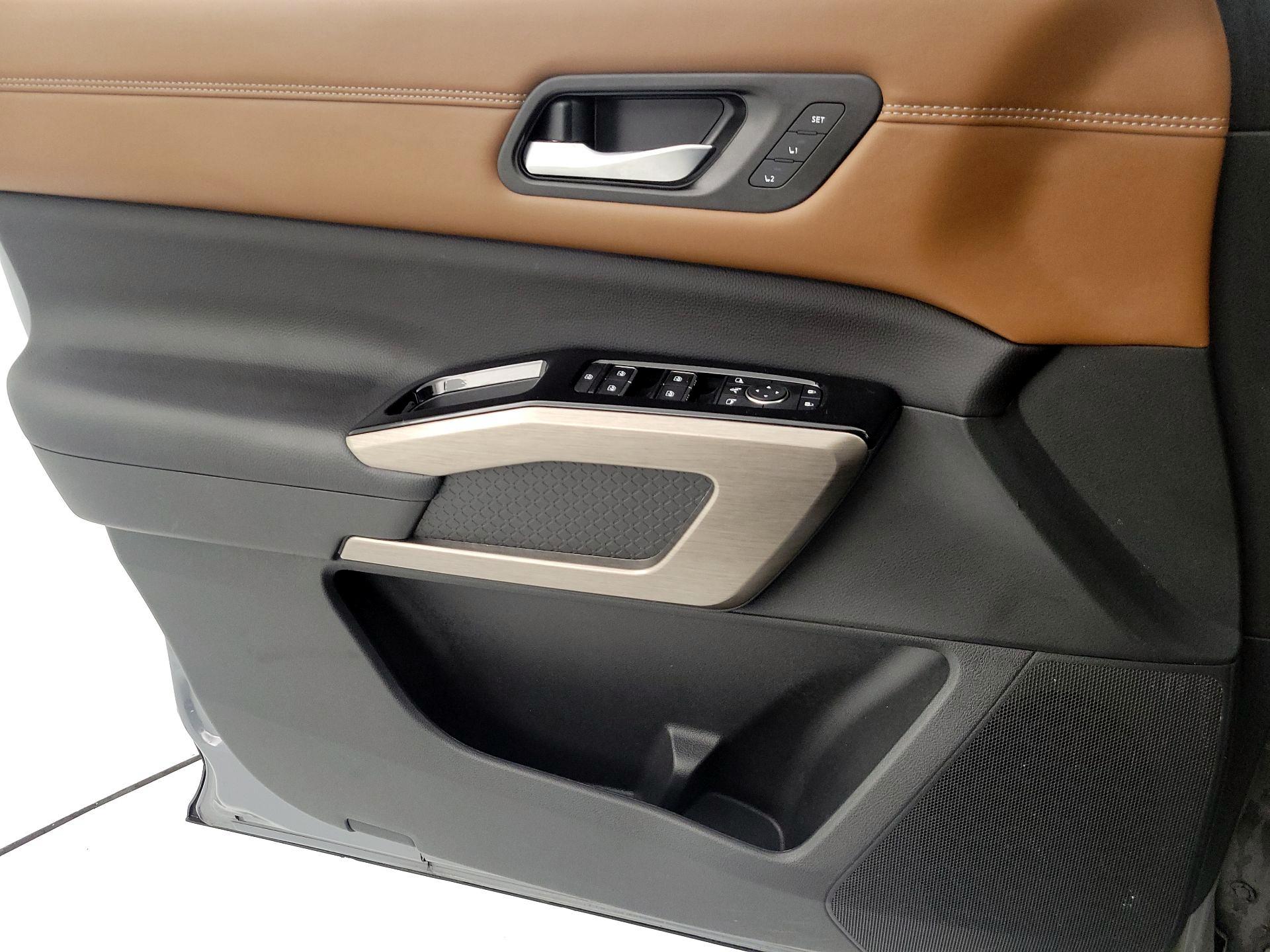 Thumbnail: 2023 Nissan Pathfinder - 12