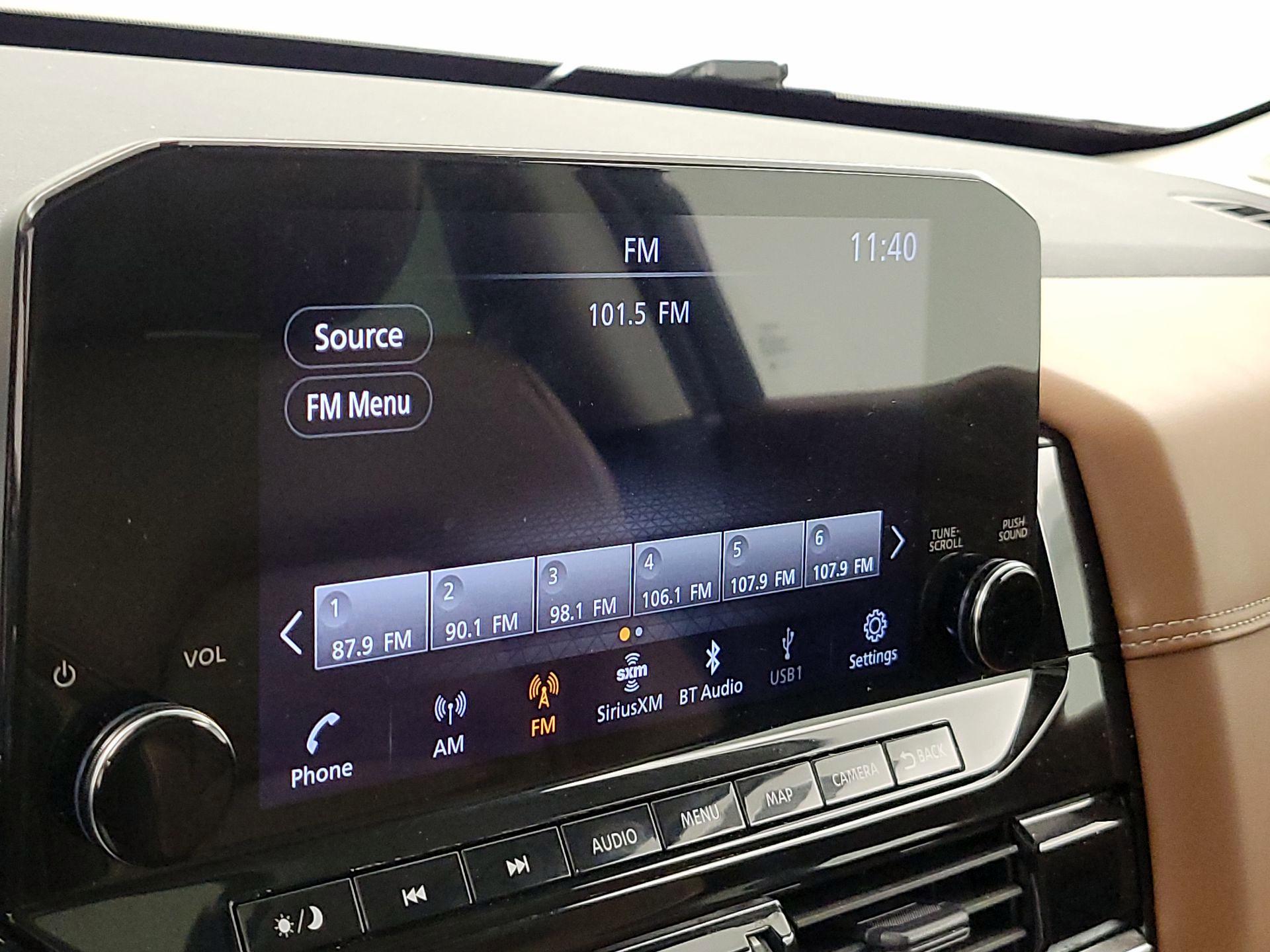 Thumbnail: 2023 Nissan Pathfinder - 16