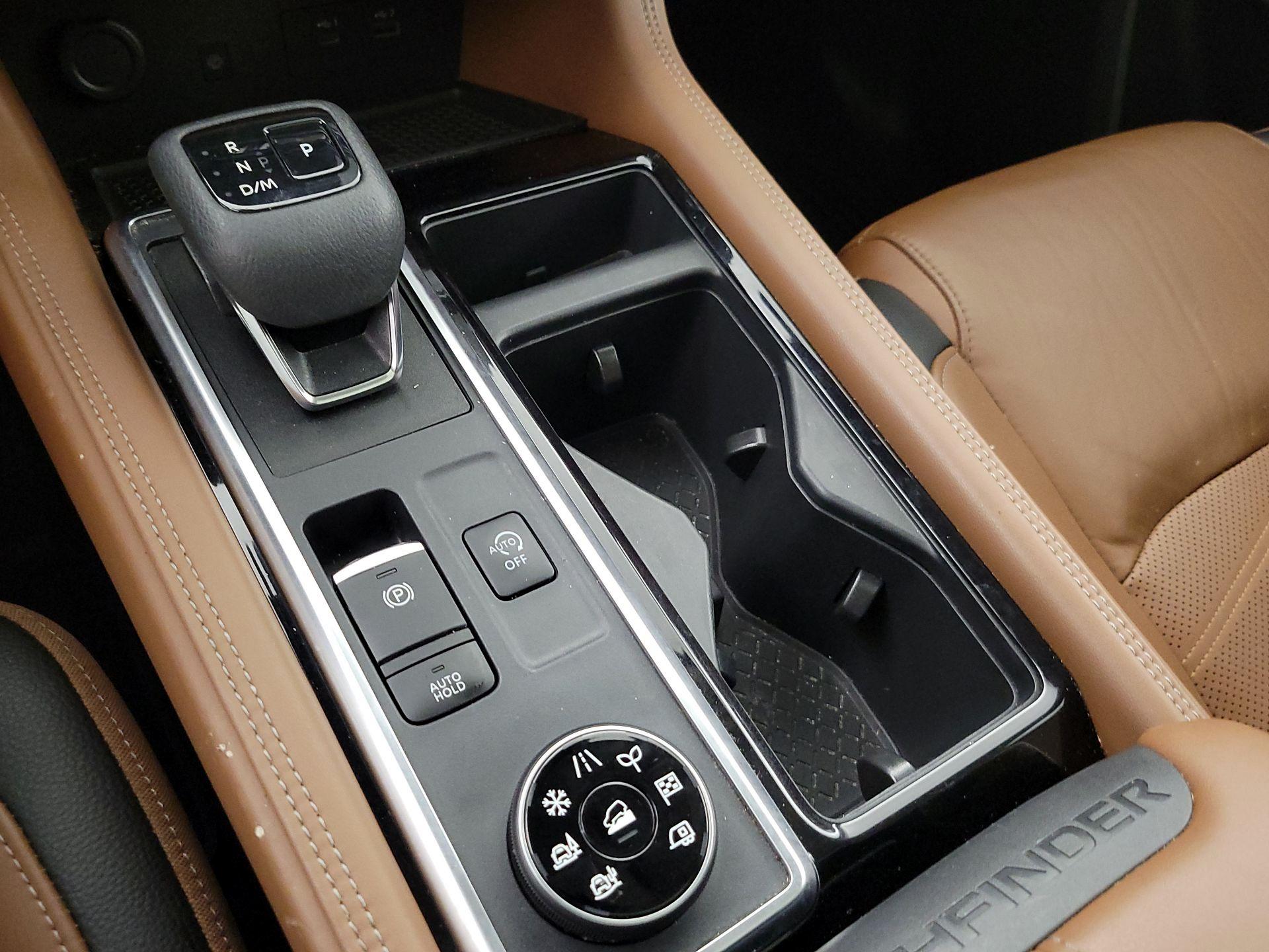 Thumbnail: 2023 Nissan Pathfinder - 18