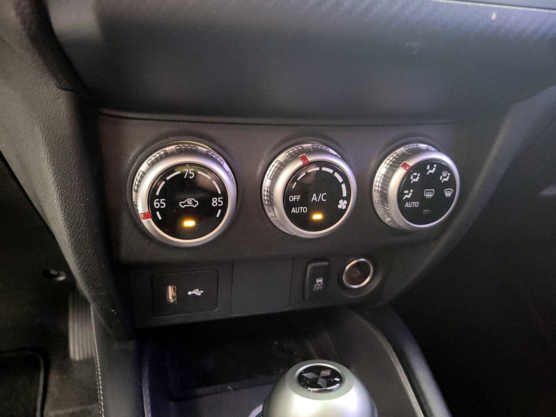 Thumbnail: 2024 Mitsubishi Outlander Sport - 16