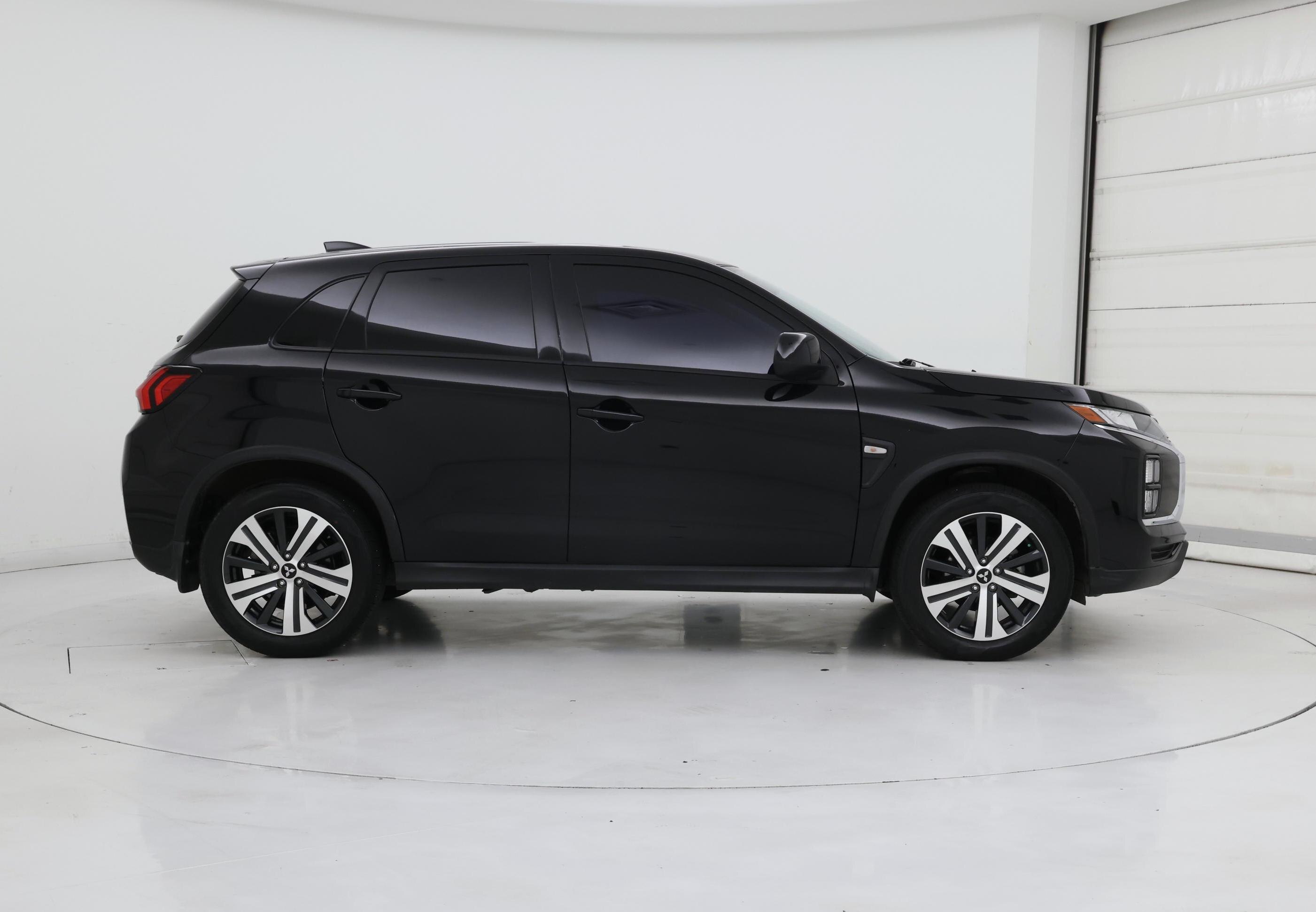 Thumbnail: 2024 Mitsubishi Outlander Sport - 7