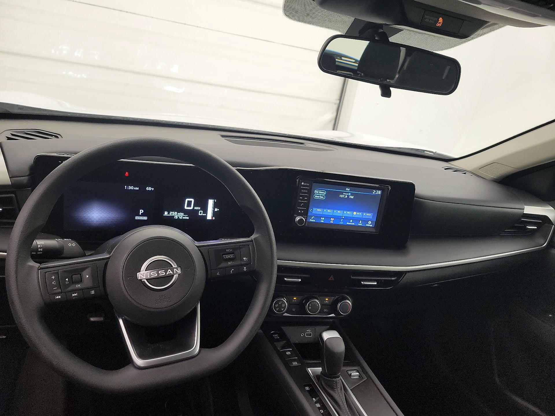 Thumbnail: 2025 Nissan Kicks - 9