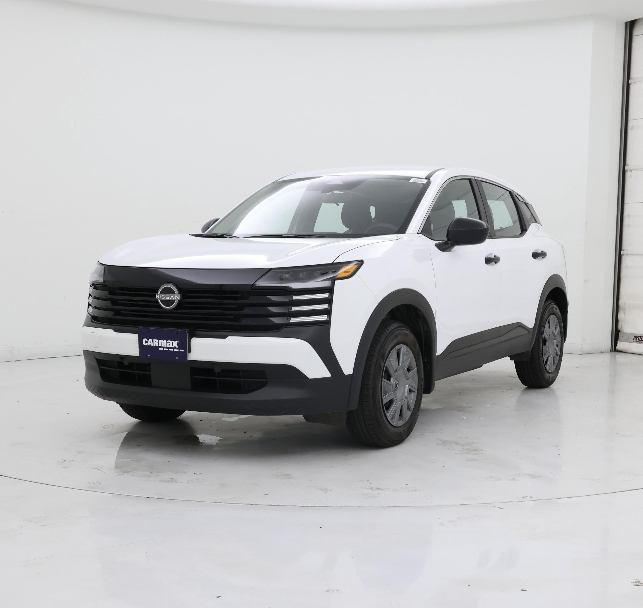 Thumbnail: 2025 Nissan Kicks - 4