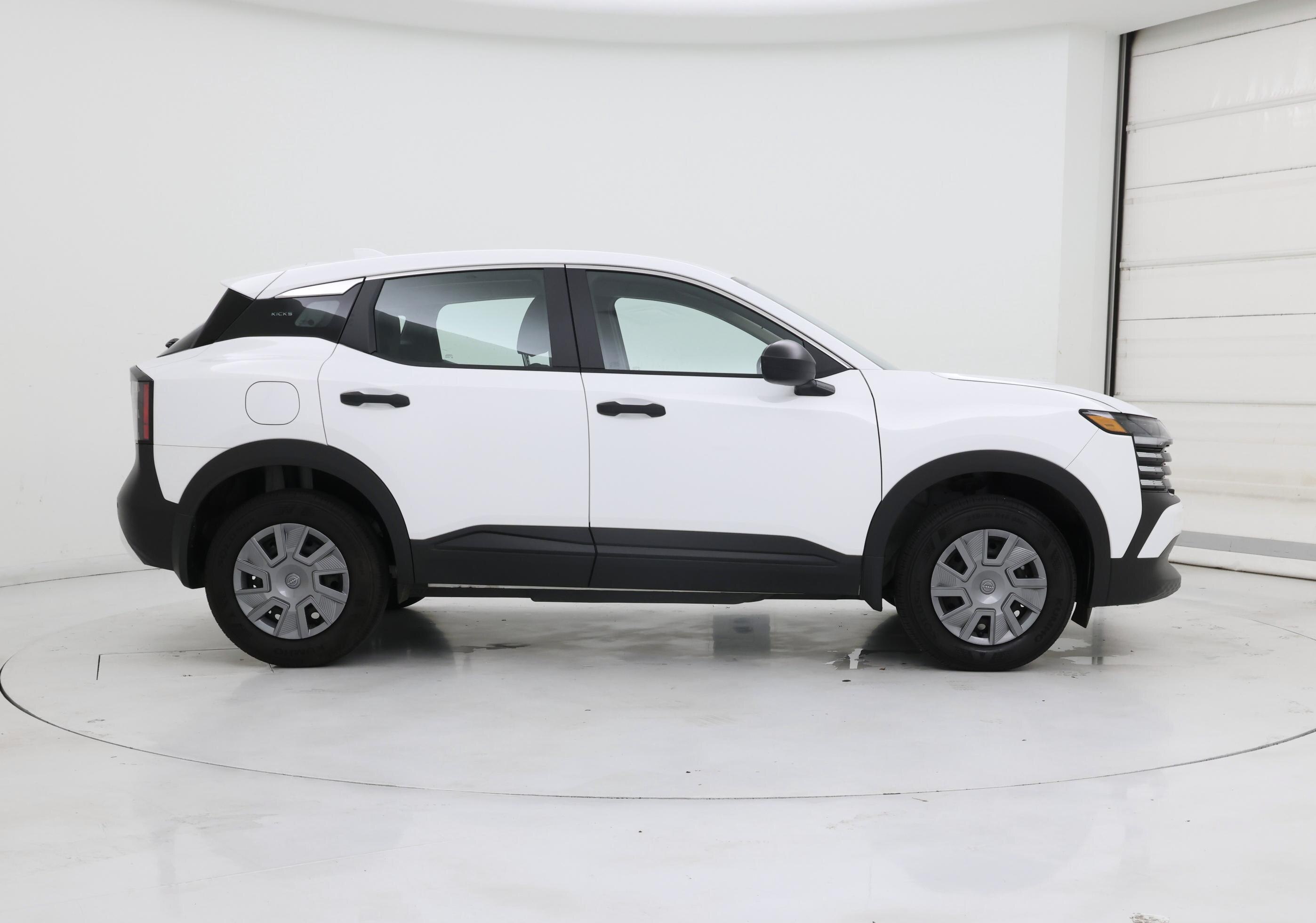 Thumbnail: 2025 Nissan Kicks - 7