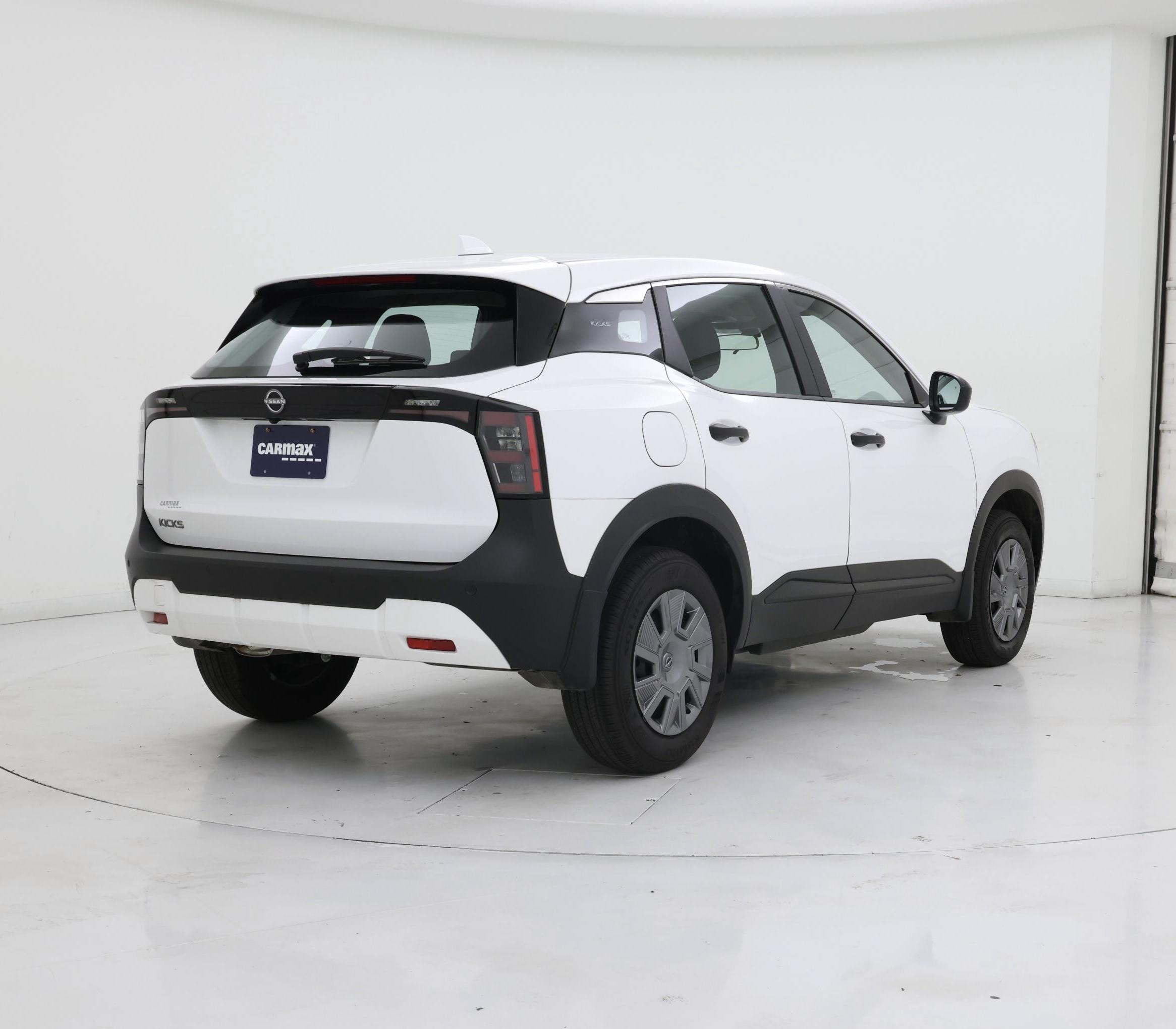 Thumbnail: 2025 Nissan Kicks - 8