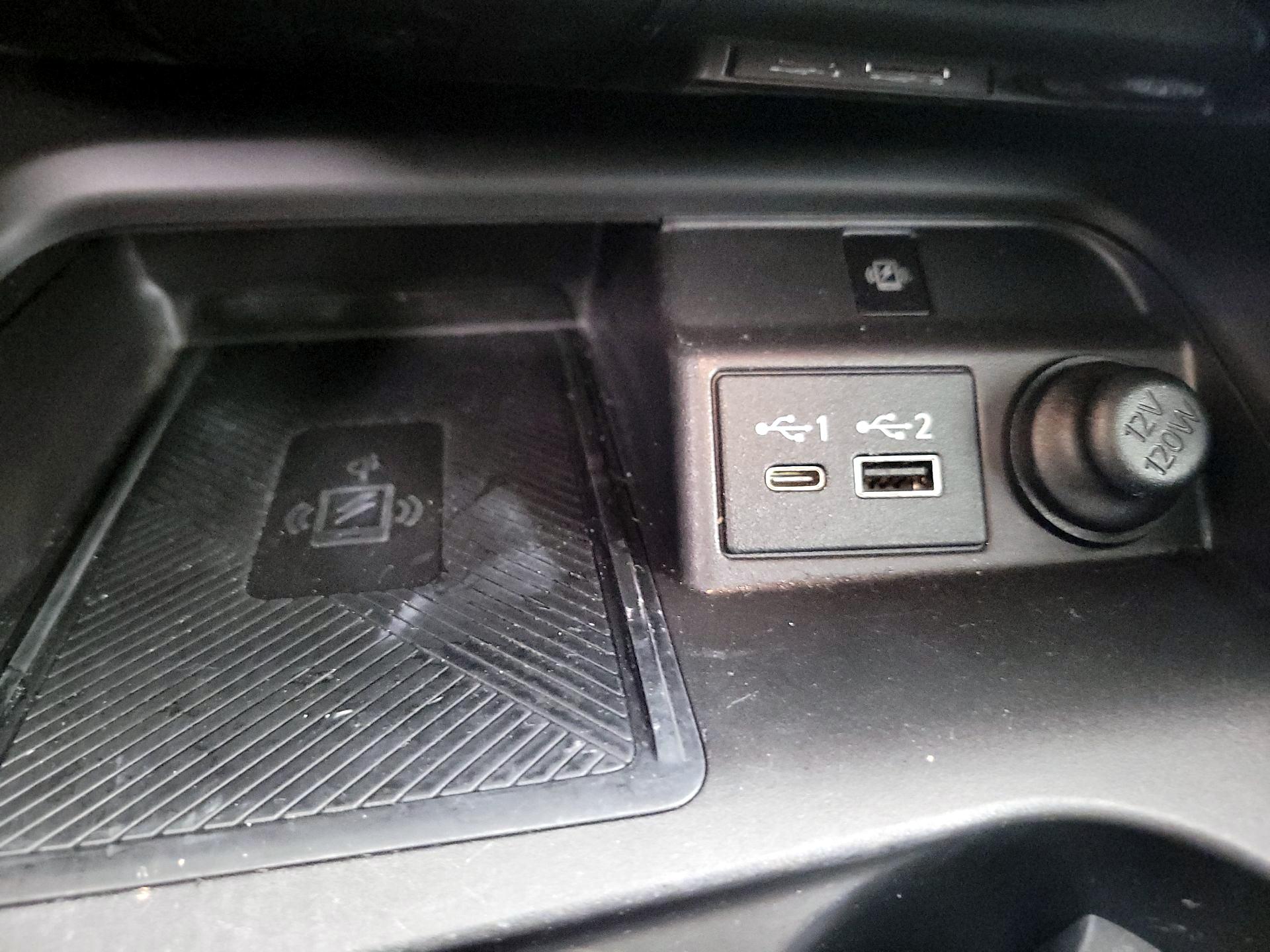 Thumbnail: 2023 INFINITI QX50 - 18