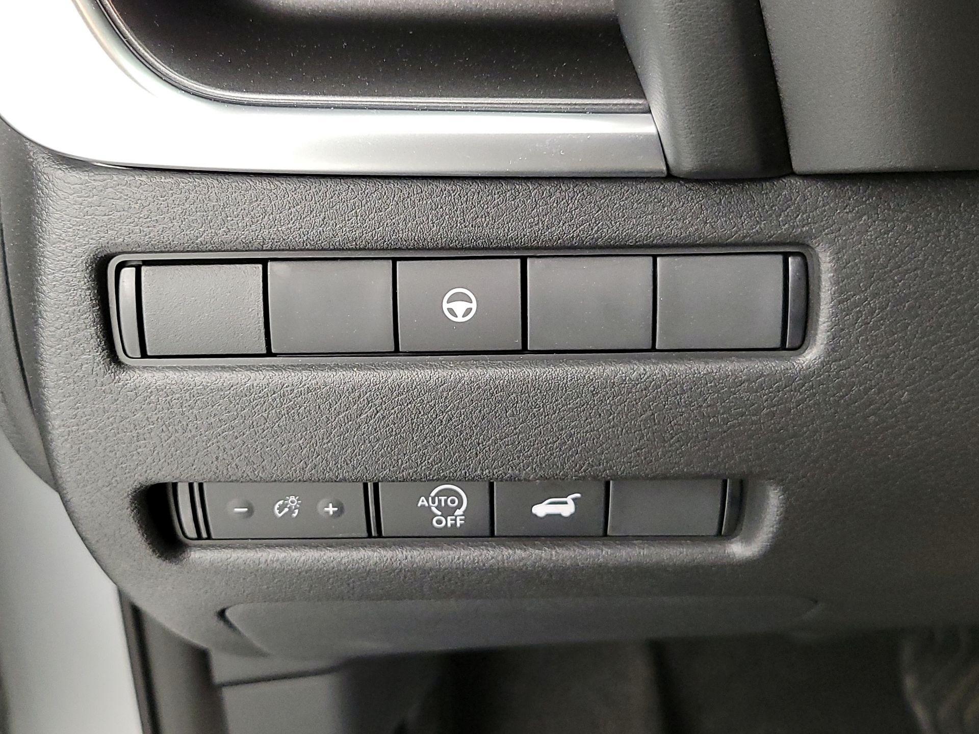 Thumbnail: 2023 Nissan Rogue - 13