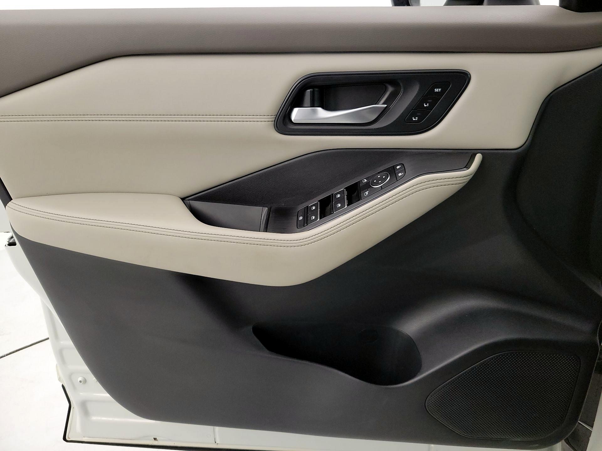 Thumbnail: 2023 Nissan Rogue - 12