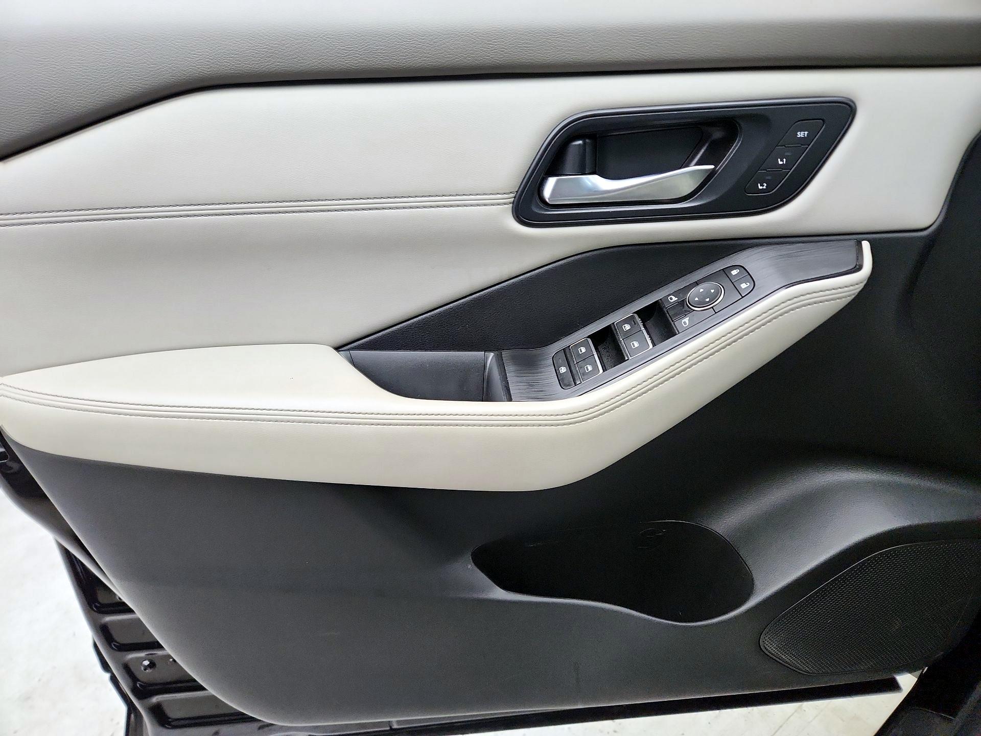 Thumbnail: 2023 Nissan Rogue - 12