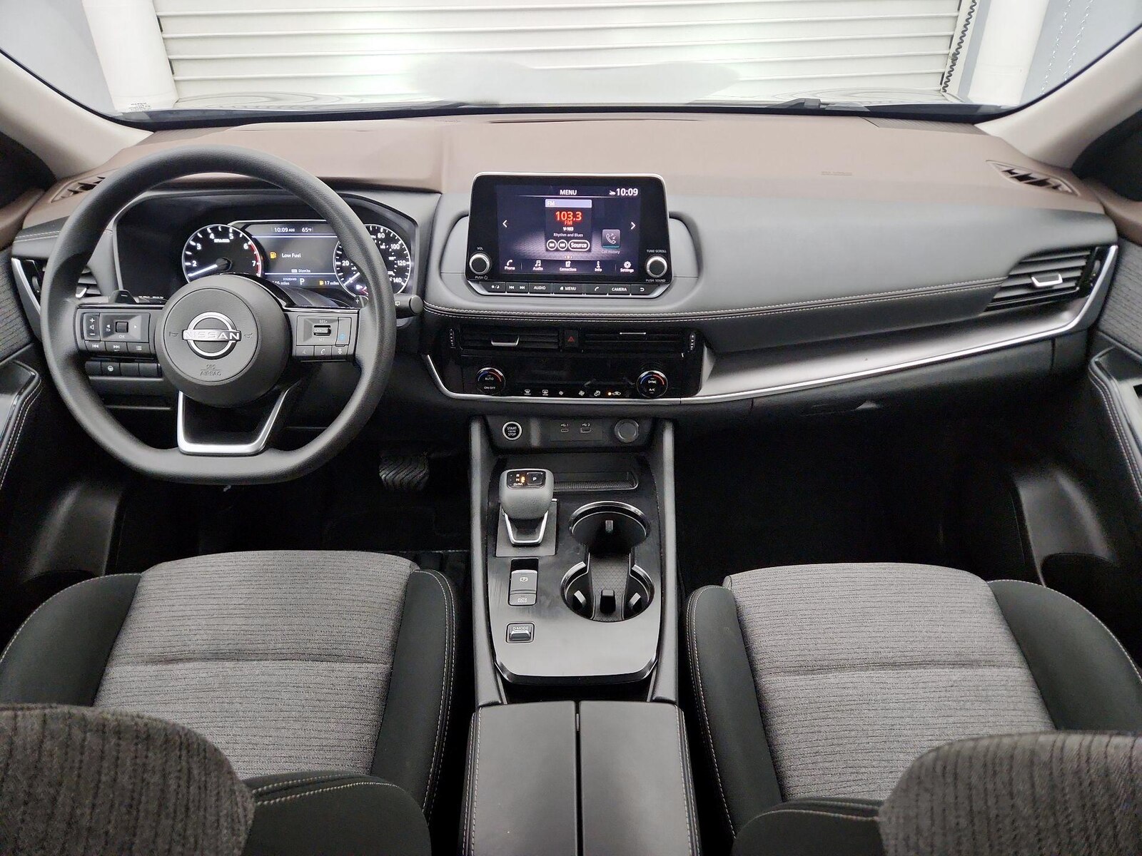 2023 Nissan Rogue SV - Photo 10
