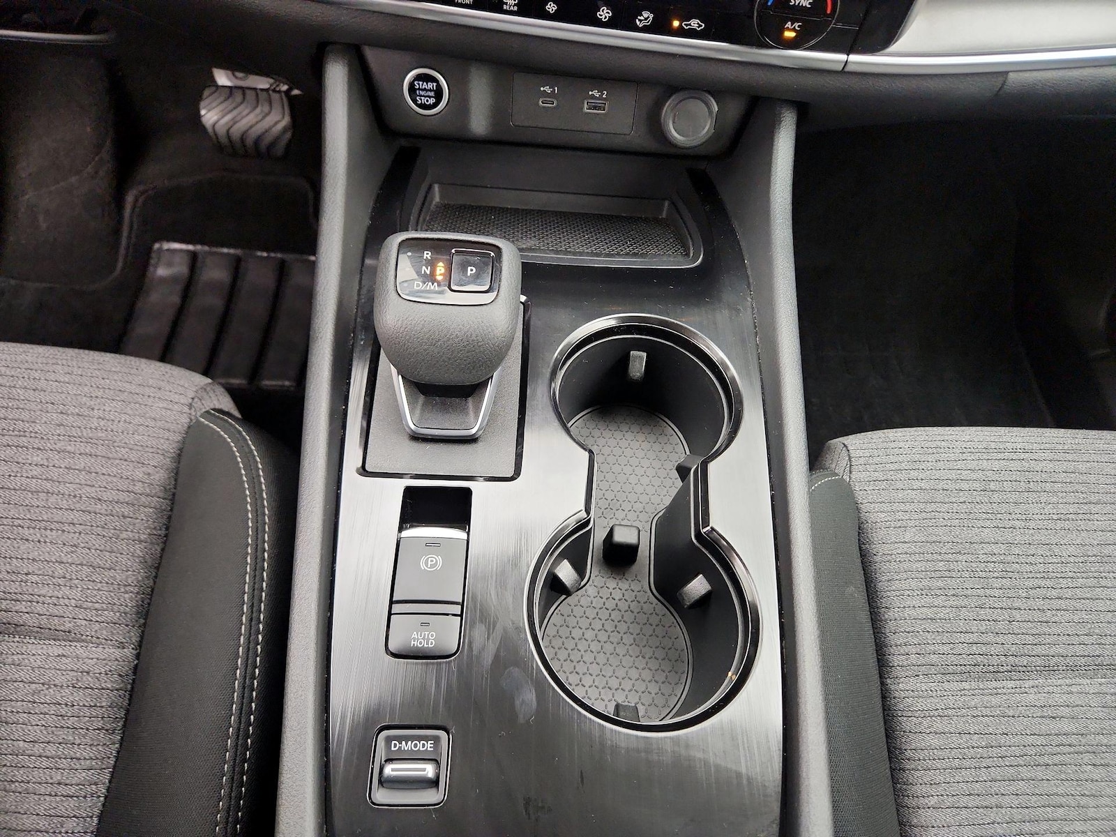 2023 Nissan Rogue SV - Photo 18