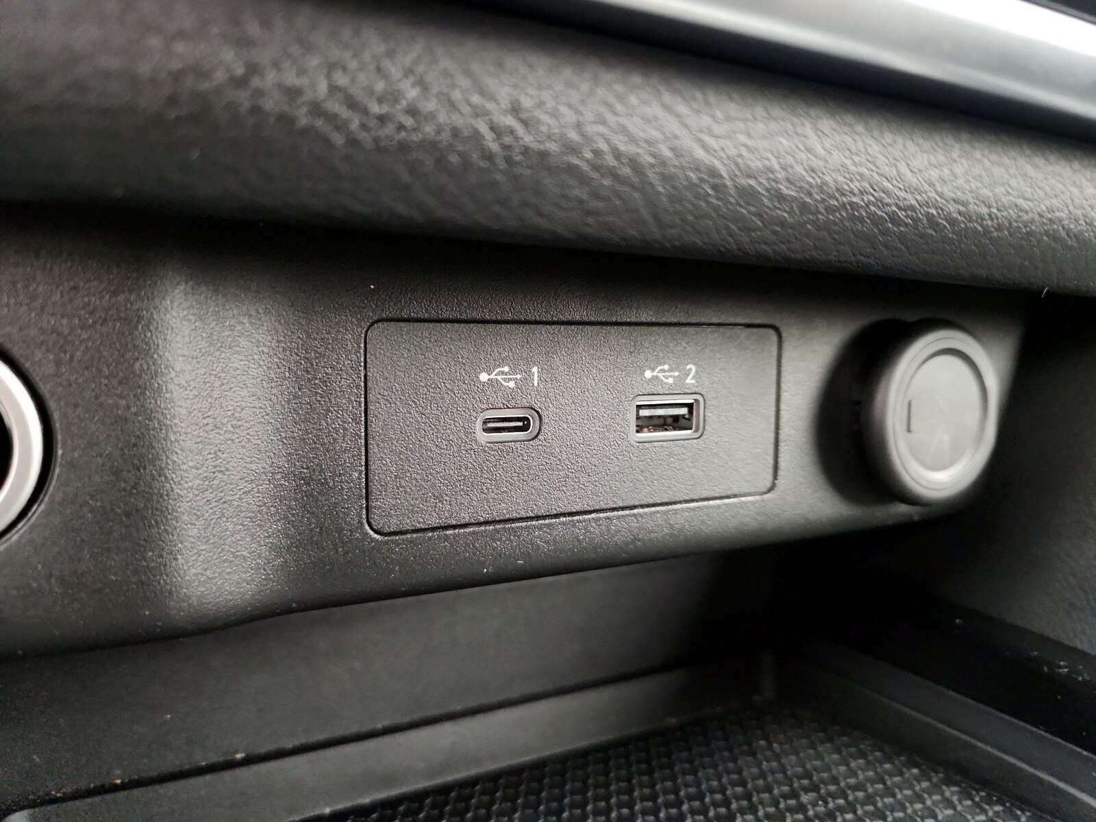 2023 Nissan Rogue SV - Photo 19
