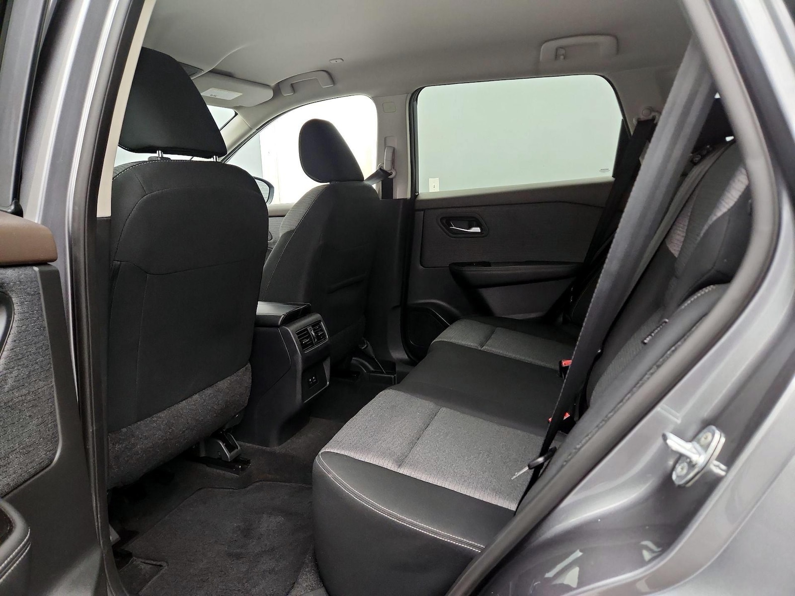 2023 Nissan Rogue SV - Photo 20