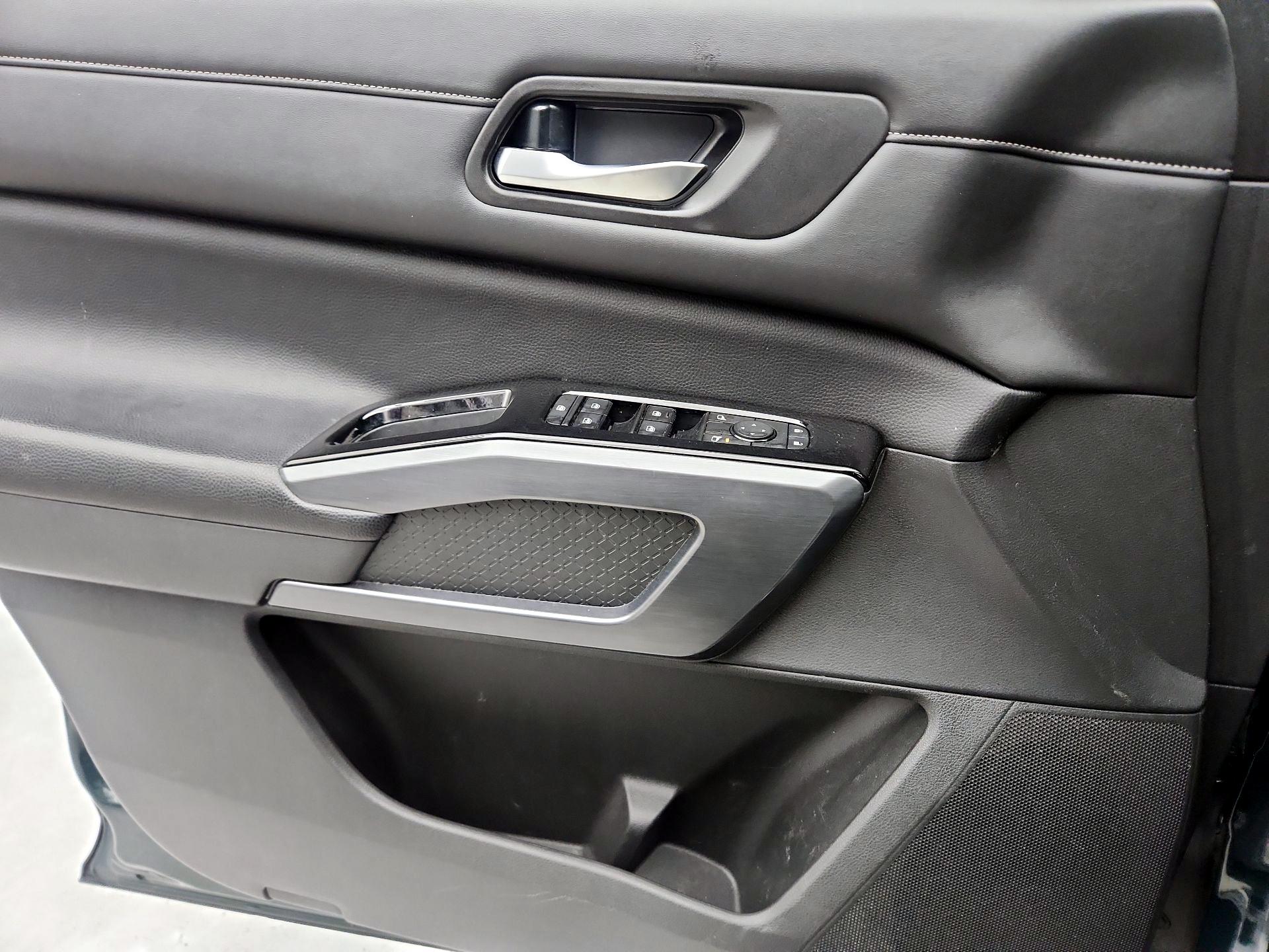 Thumbnail: 2023 Nissan Pathfinder - 12