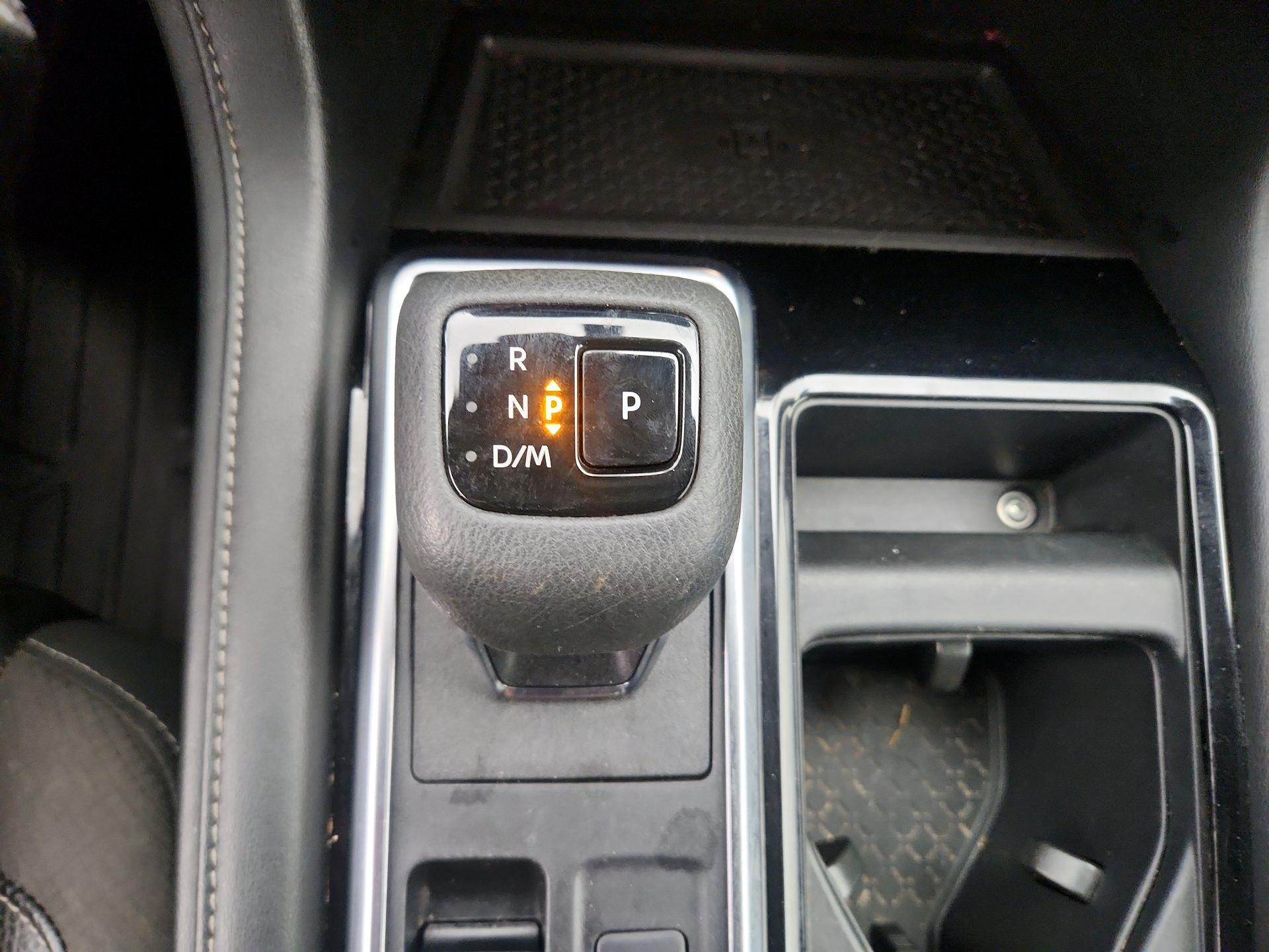 Thumbnail: 2023 Nissan Pathfinder - 18