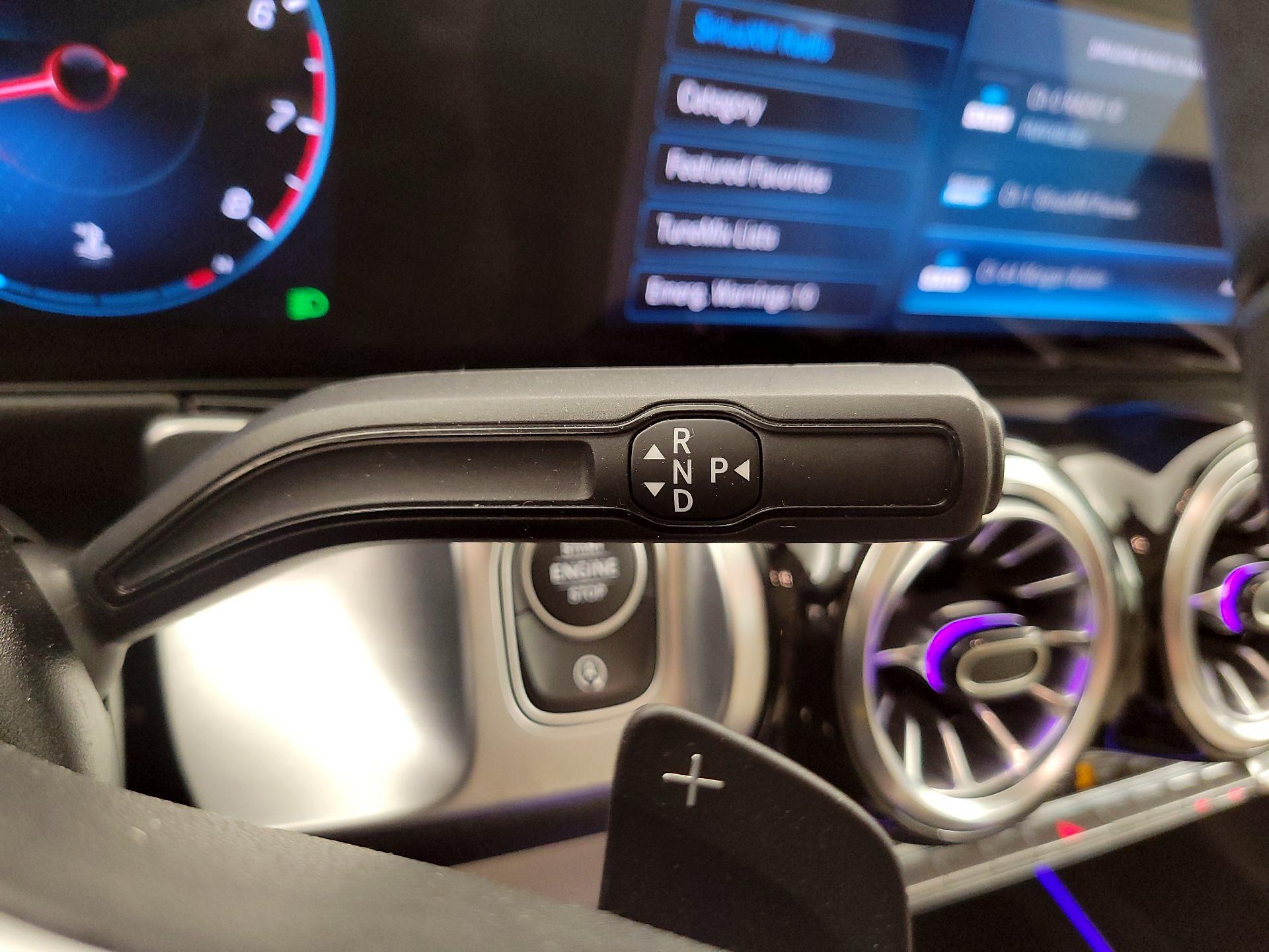 Thumbnail: 2023 Mercedes-Benz GLB - 17