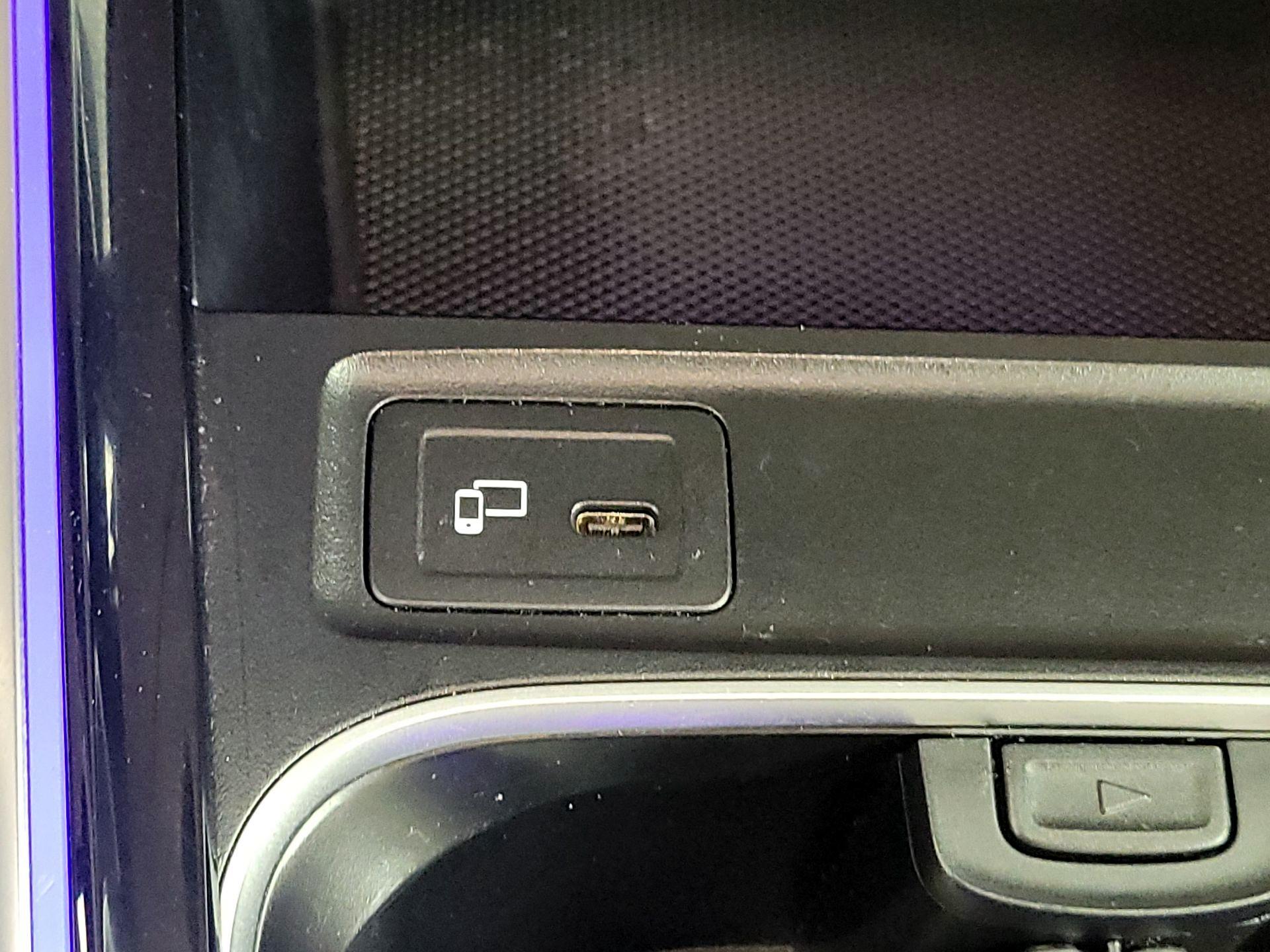 Thumbnail: 2023 Mercedes-Benz GLB - 18