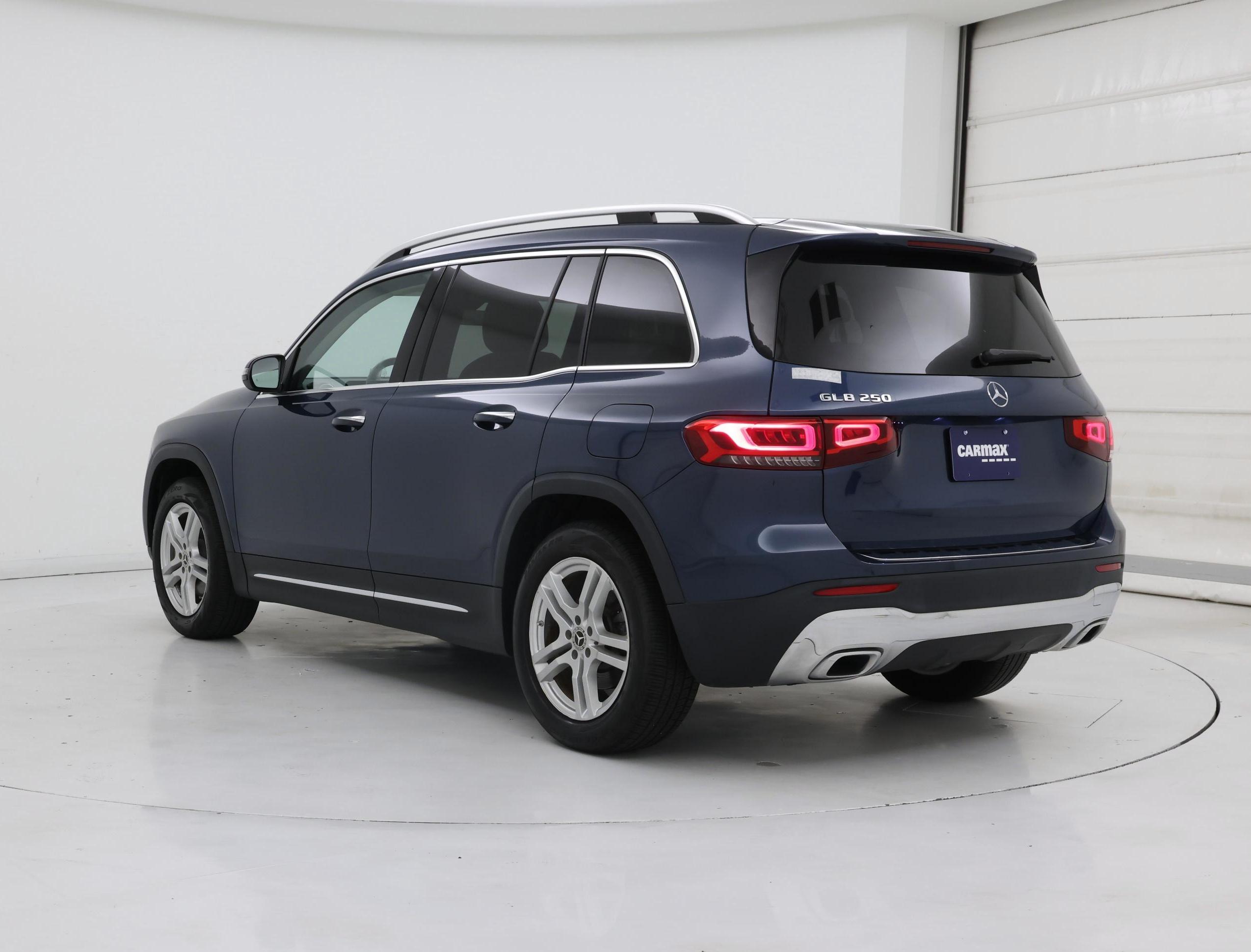 Thumbnail: 2023 Mercedes-Benz GLB - 2