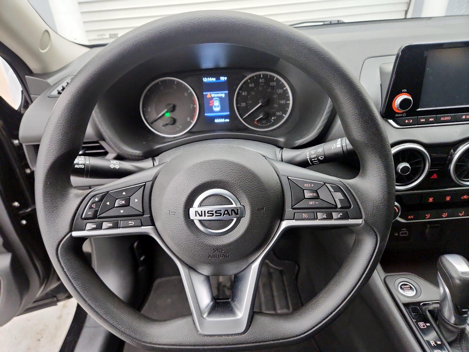 Thumbnail: 2022 Nissan Sentra - 10