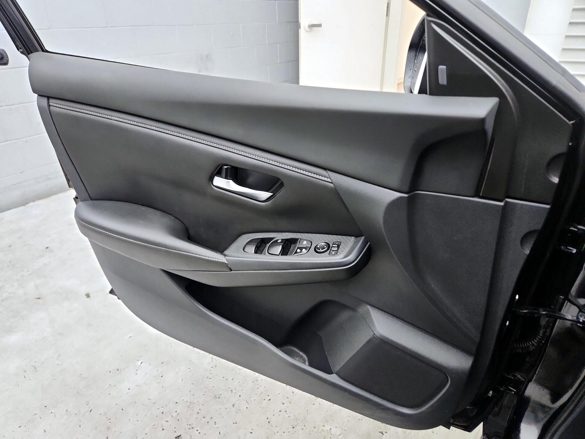 Thumbnail: 2022 Nissan Sentra - 12