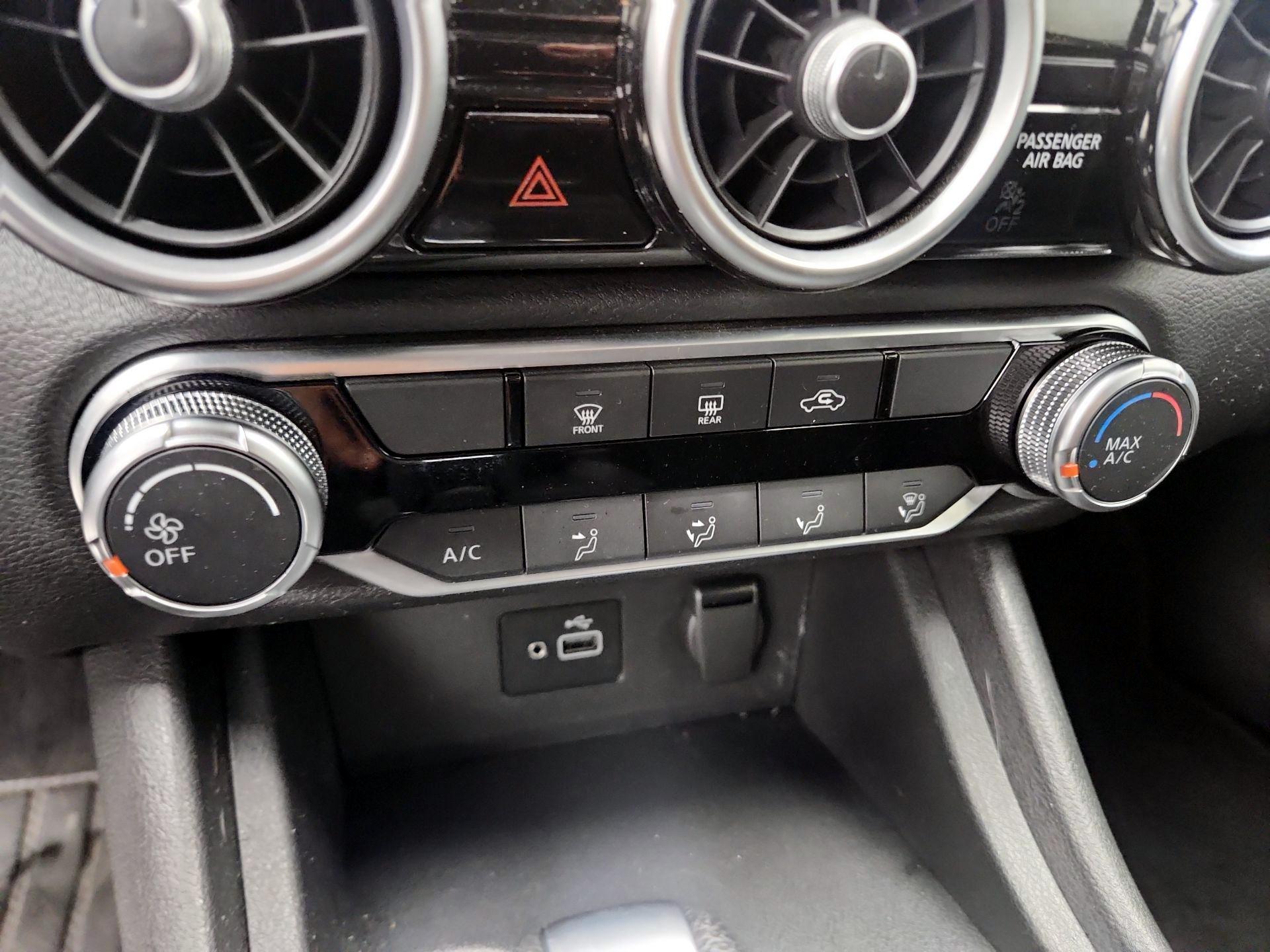 Thumbnail: 2022 Nissan Sentra - 16