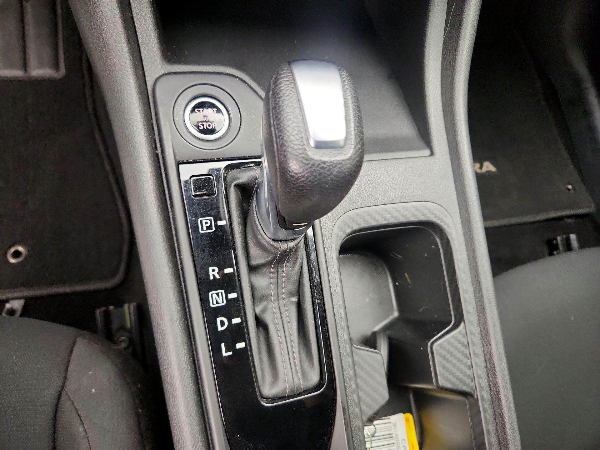 Thumbnail: 2022 Nissan Sentra - 17