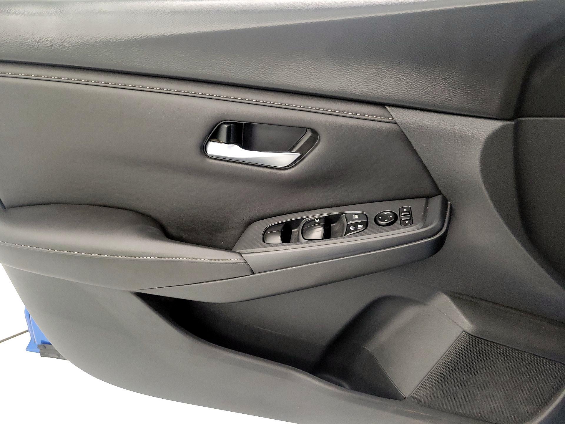 Thumbnail: 2023 Nissan Sentra - 12