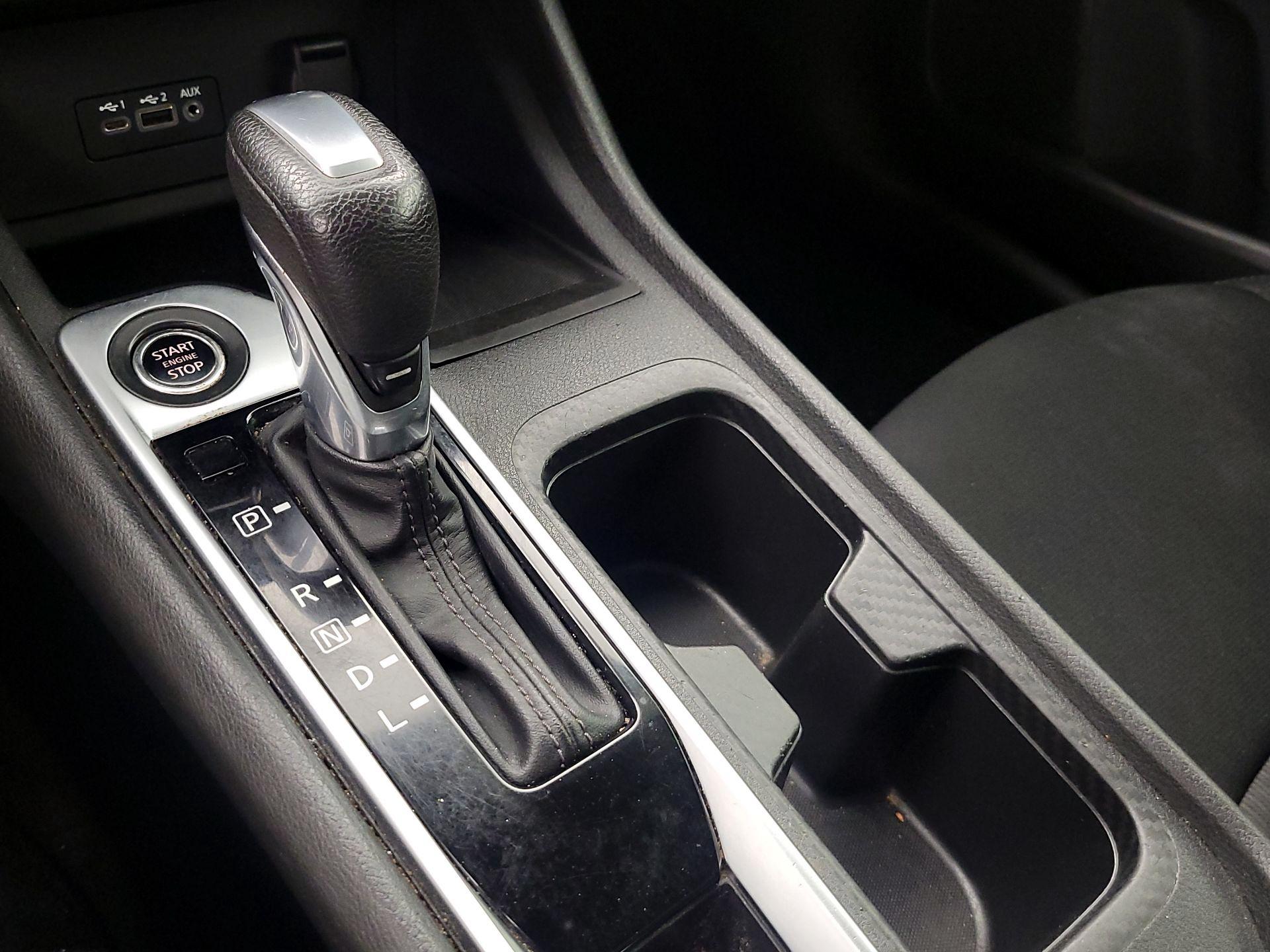 Thumbnail: 2023 Nissan Sentra - 17