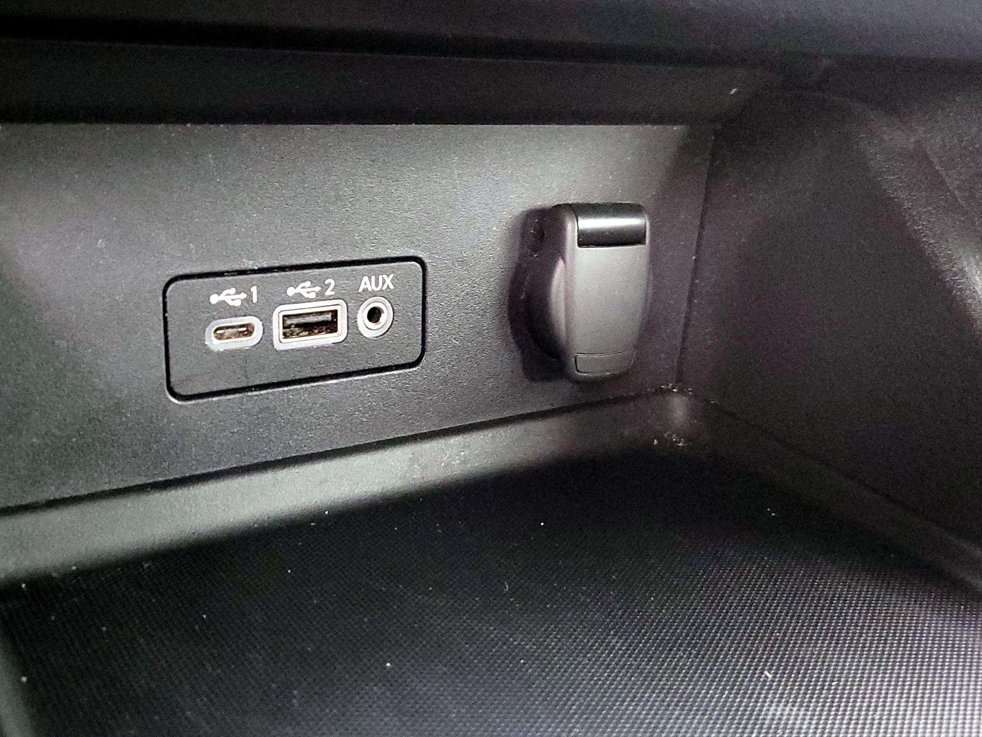 Thumbnail: 2023 Nissan Sentra - 18