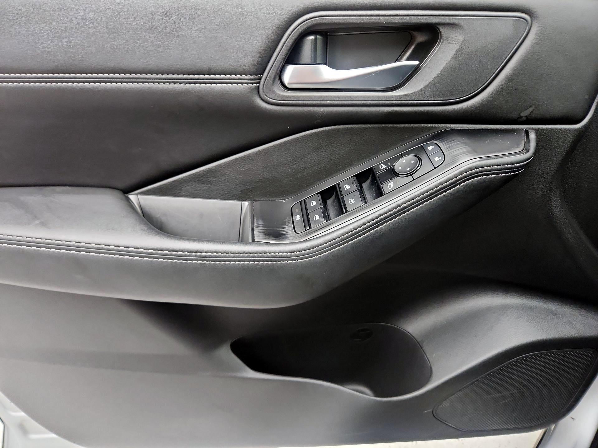 Thumbnail: 2023 Nissan Rogue - 12