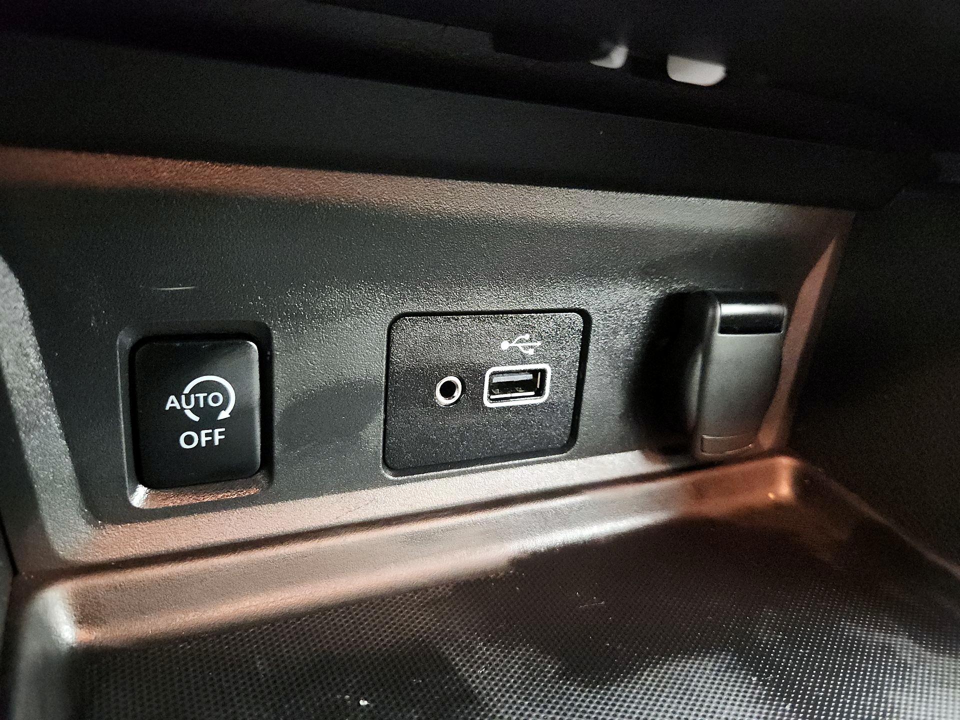 Thumbnail: 2025 Nissan Sentra - 18