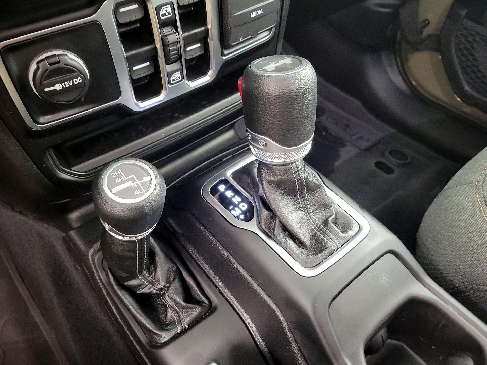 Thumbnail: 2025 Jeep Wrangler - 17