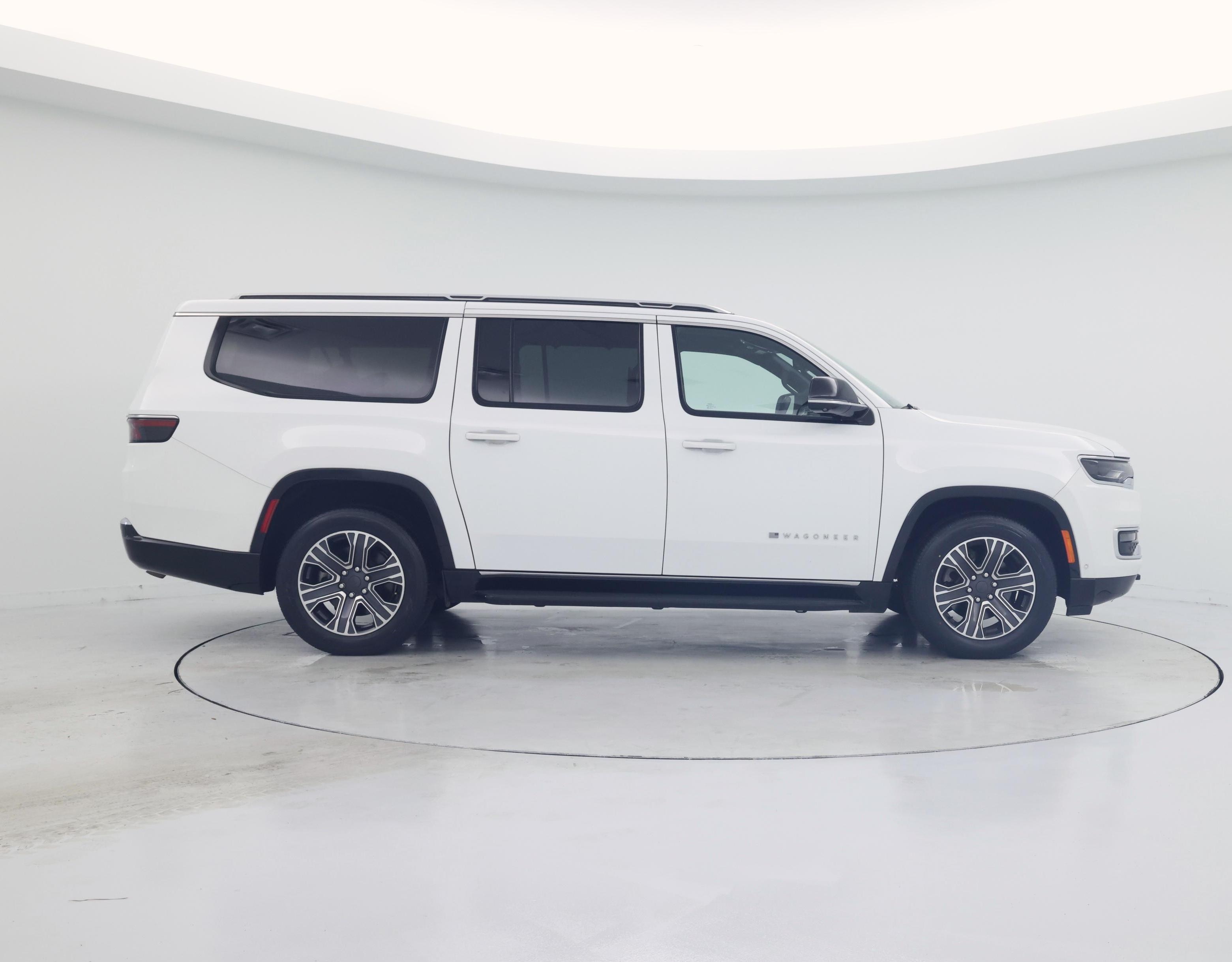 Thumbnail: 2023 Jeep Wagoneer - 7