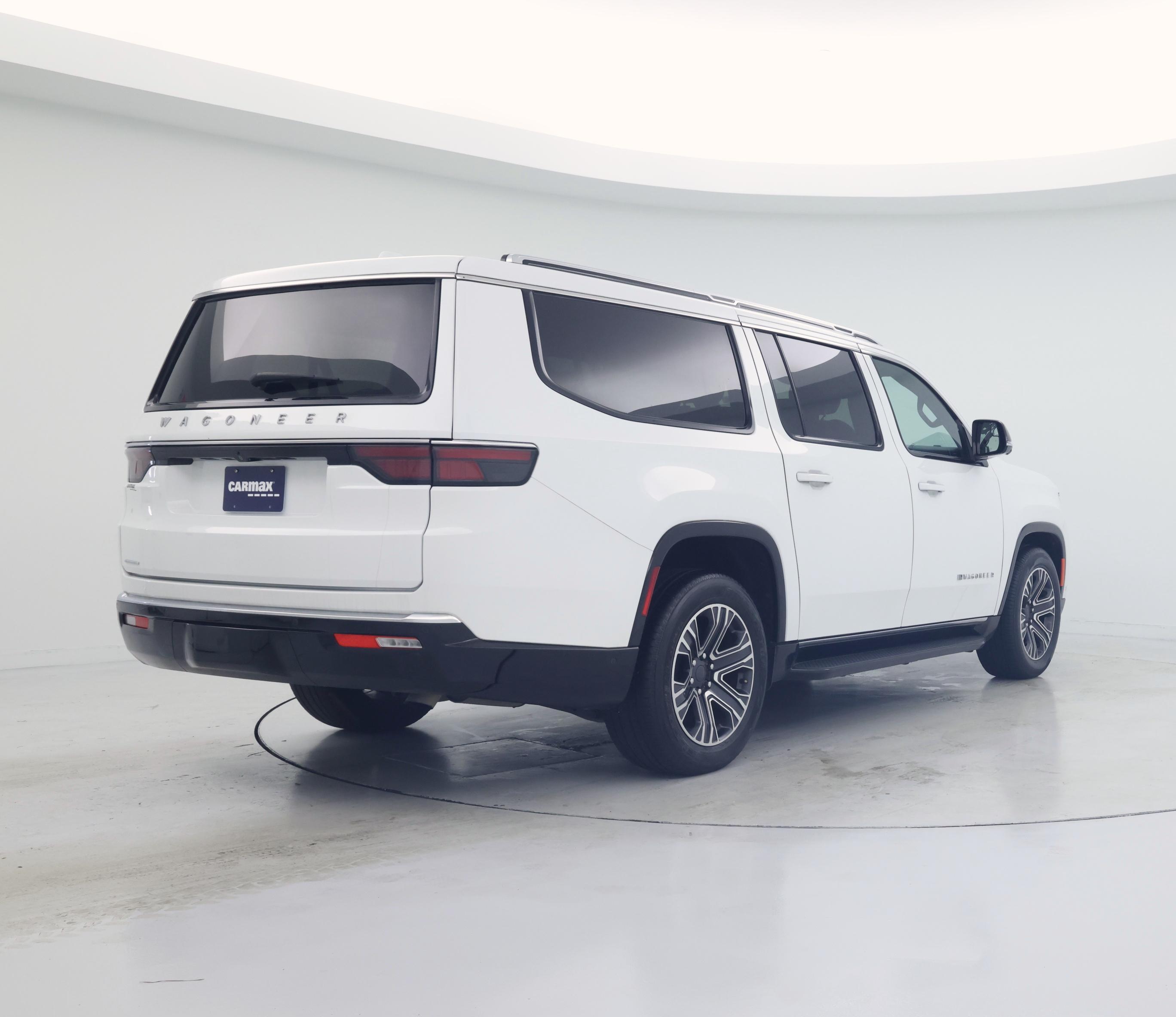 Thumbnail: 2023 Jeep Wagoneer - 8