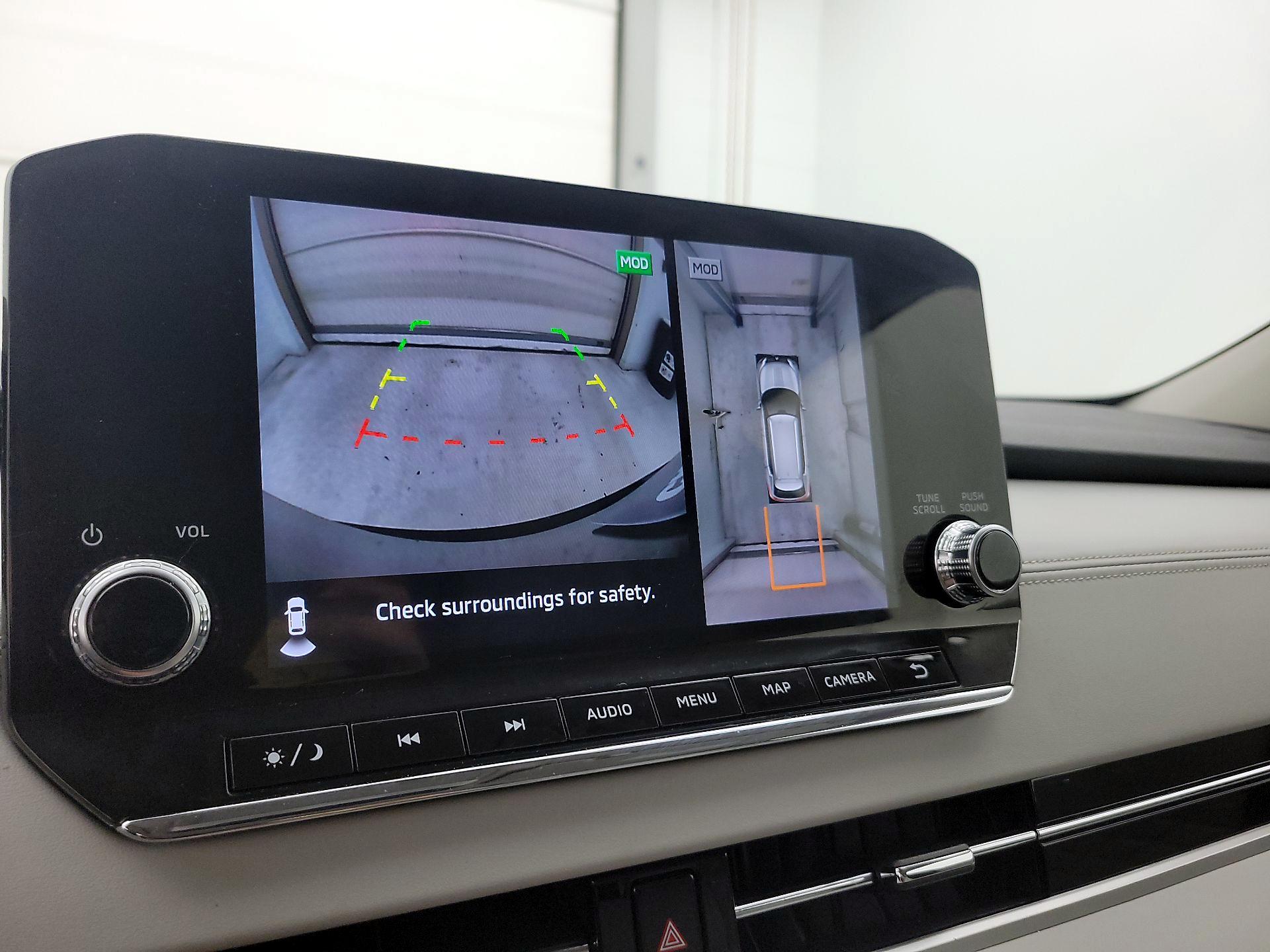 Thumbnail: 2023 Mitsubishi Outlander - 15