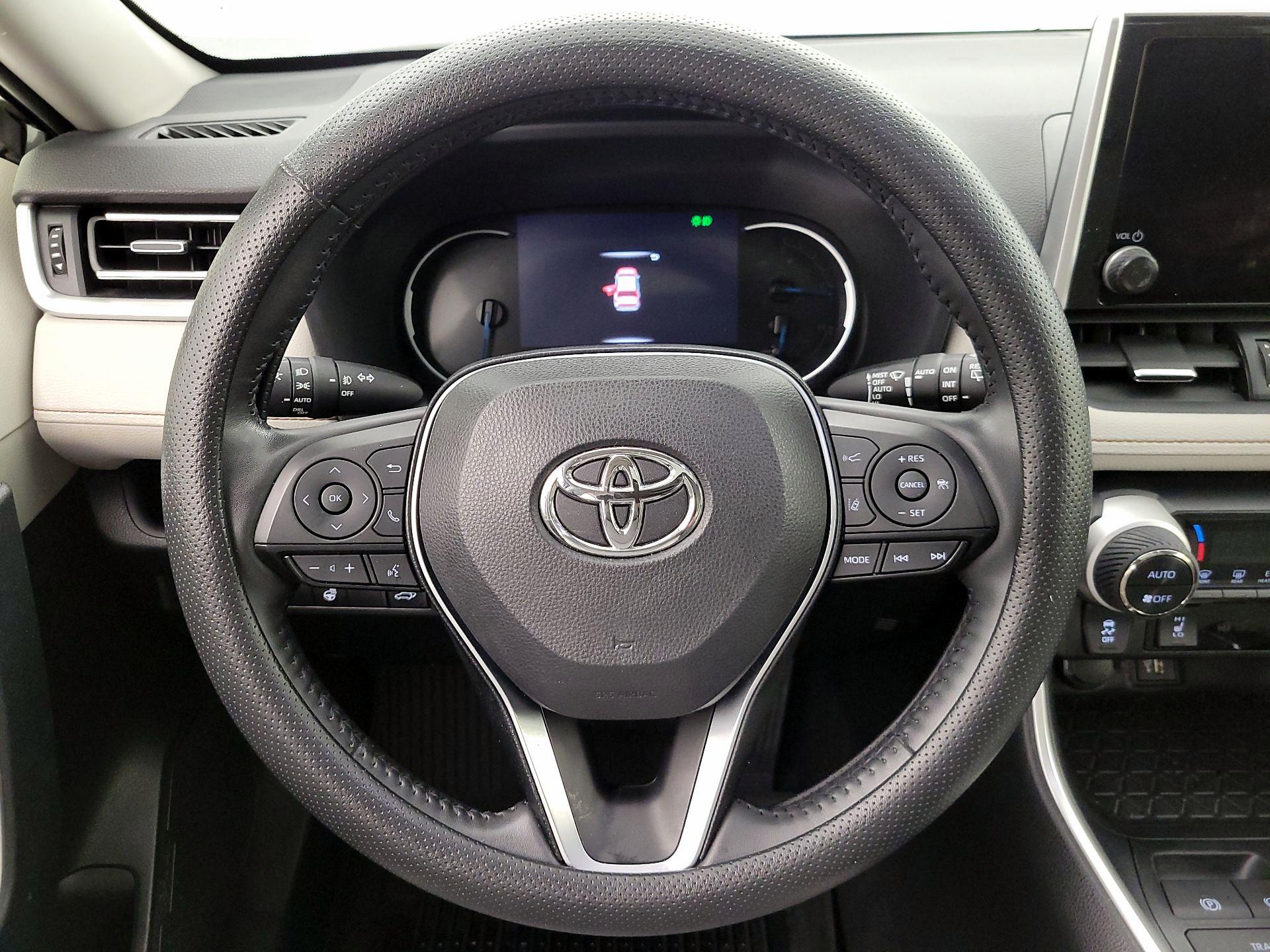 Thumbnail: 2024 Toyota RAV4 - 10