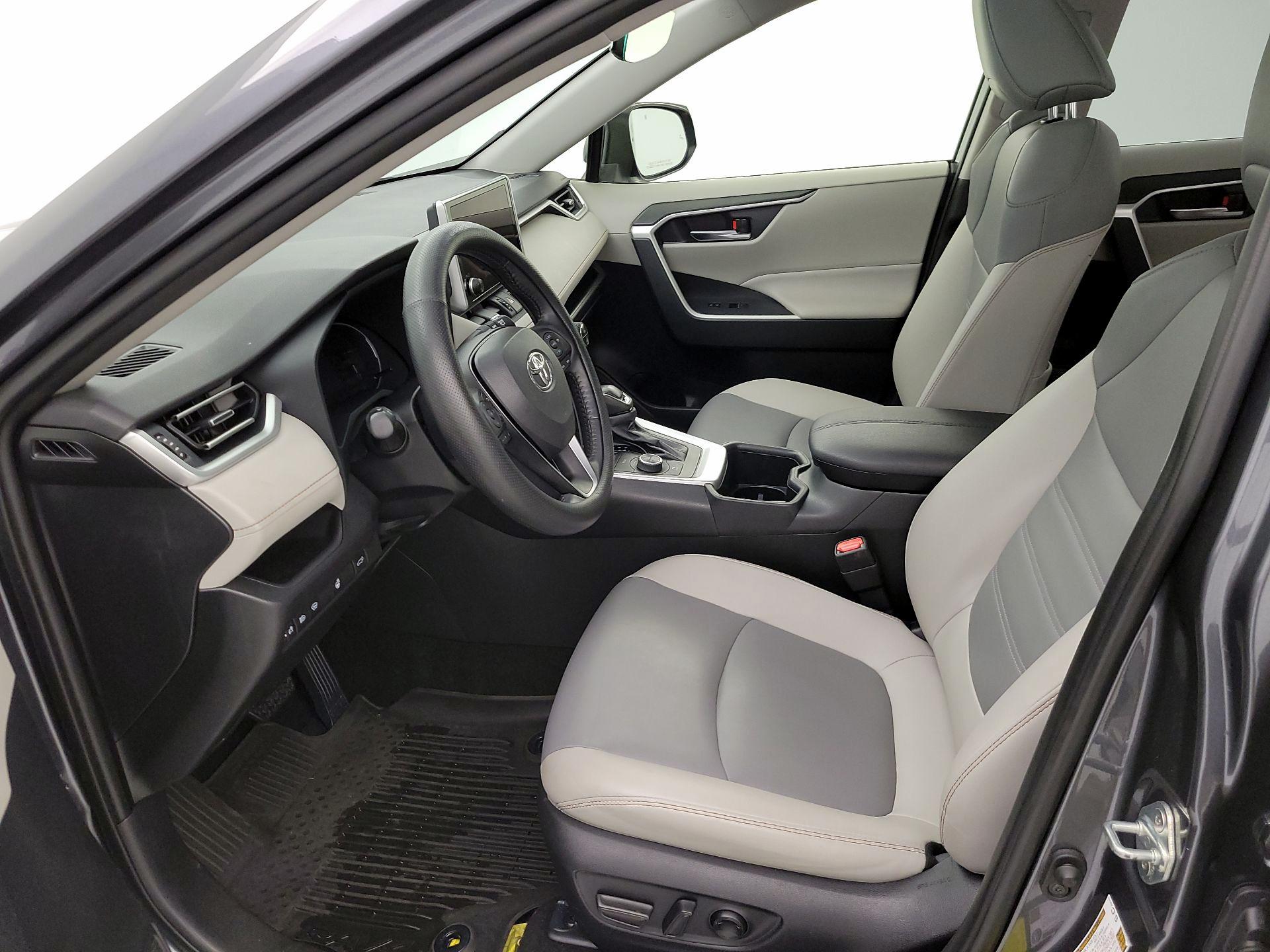 Thumbnail: 2024 Toyota RAV4 - 11