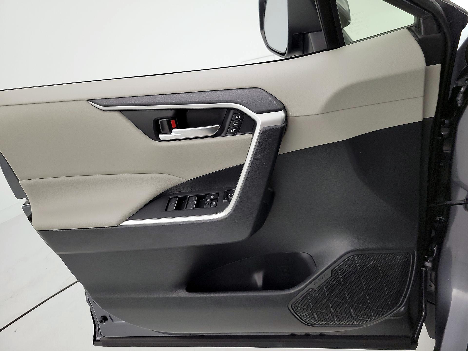 Thumbnail: 2024 Toyota RAV4 - 12