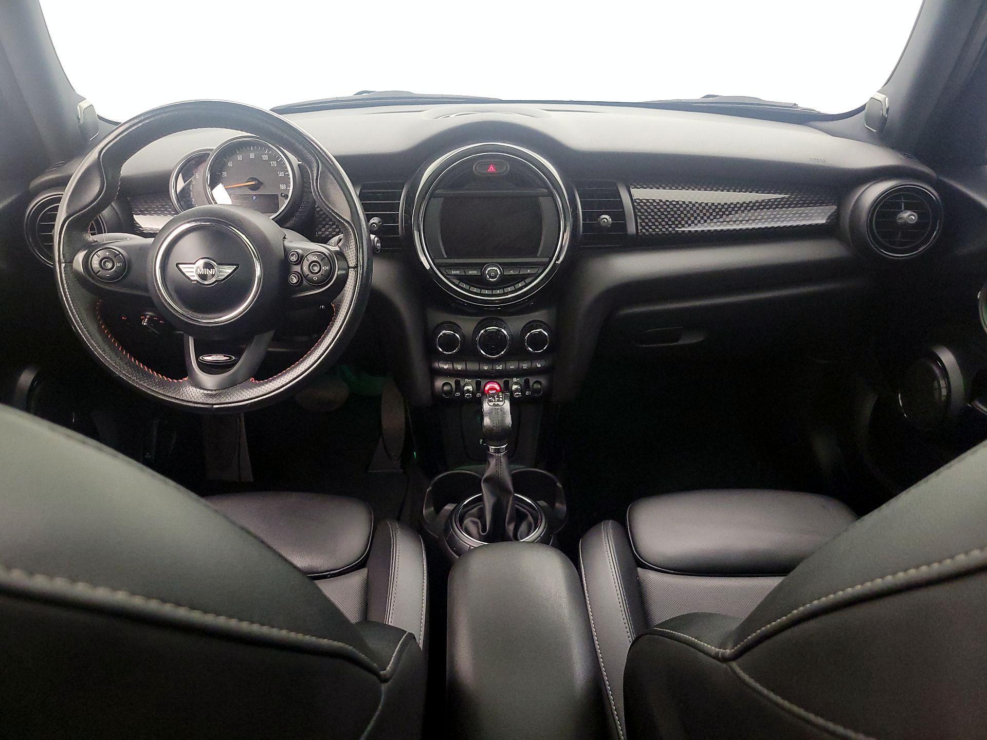 Thumbnail: 2017 MINI Cooper Hardtop - 9