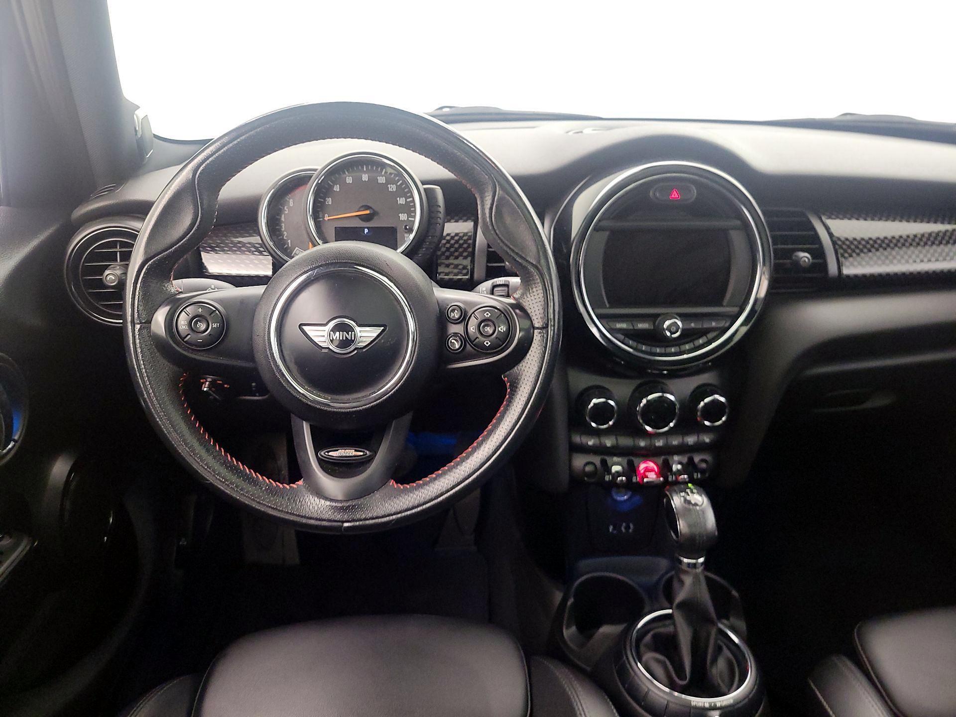 Thumbnail: 2017 MINI Cooper Hardtop - 10