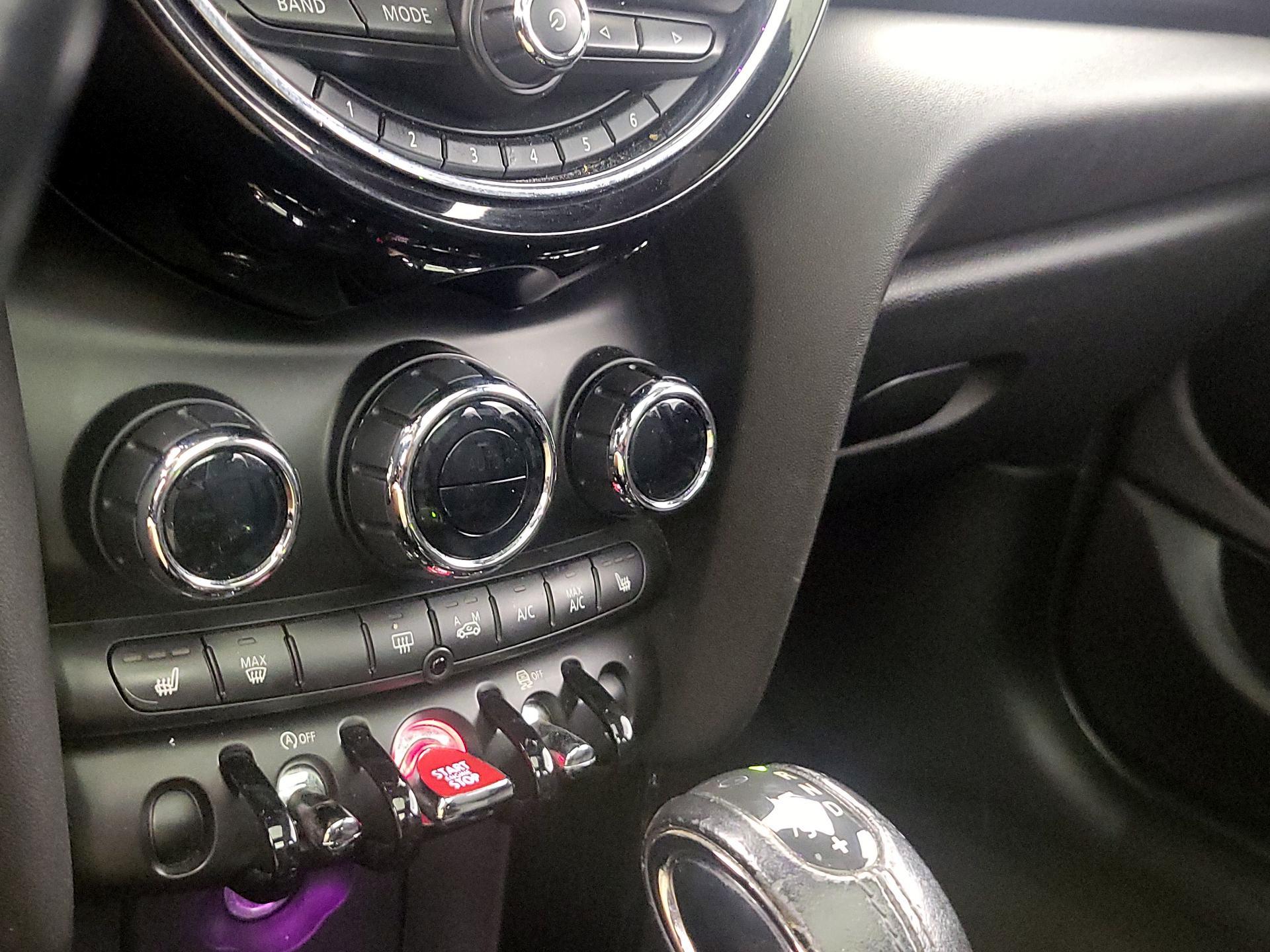 Thumbnail: 2017 MINI Cooper Hardtop - 15